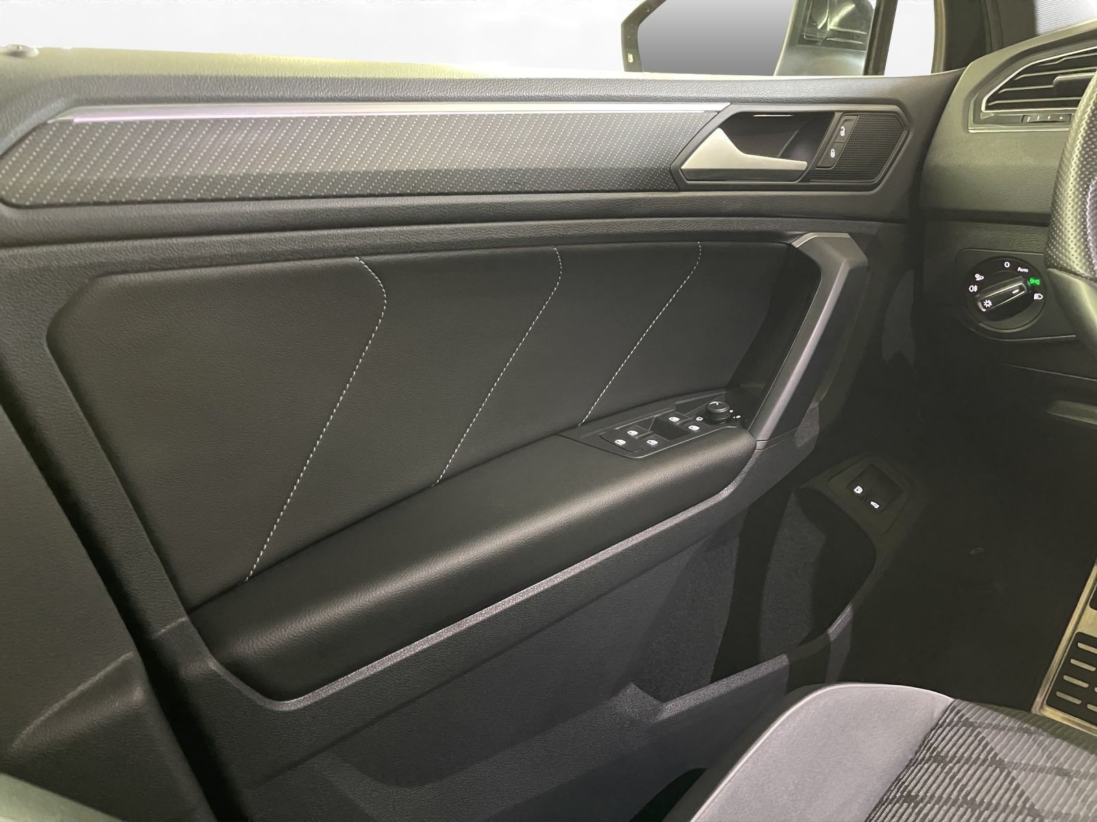 Volkswagen - Tiguan_12 Volkswagen - Tiguan_12
