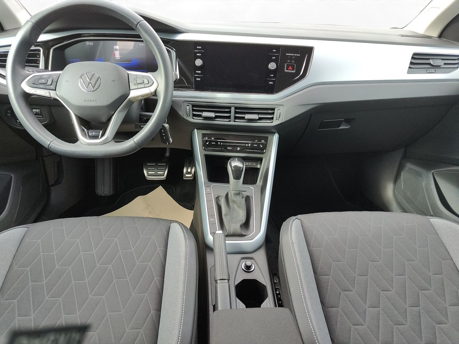 Volkswagen - Polo_6