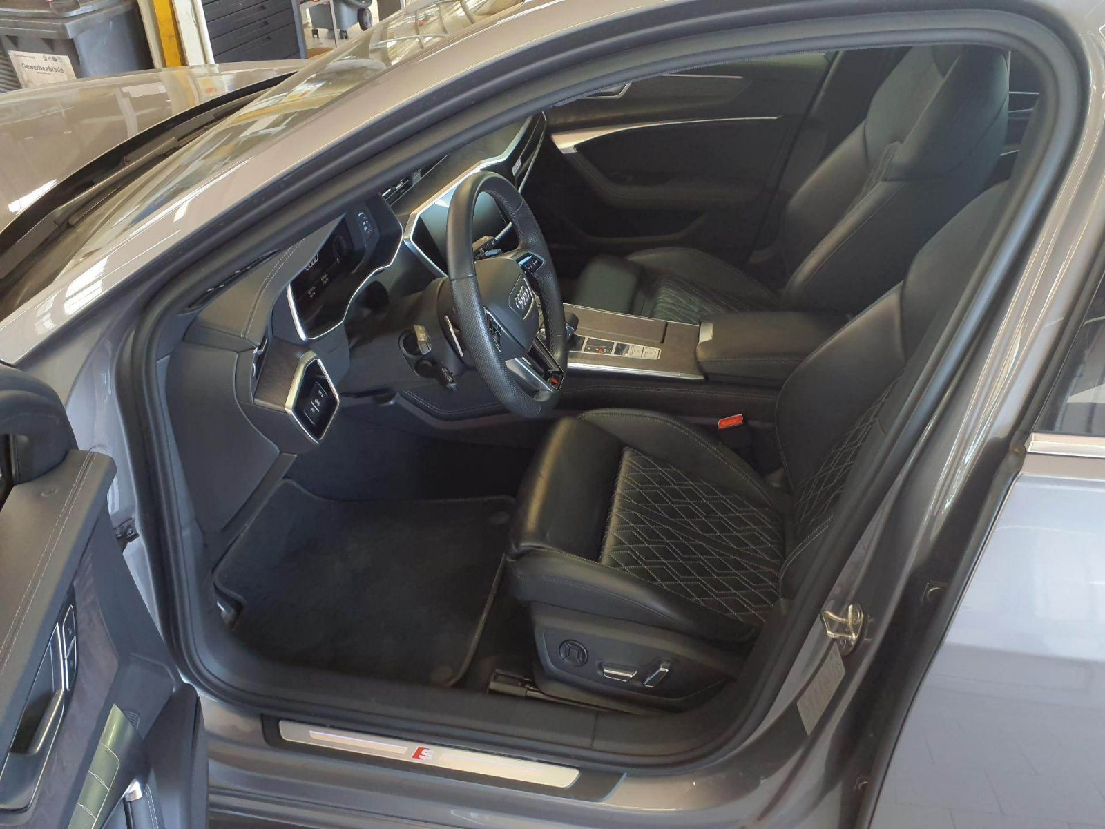 Audi - A6_5