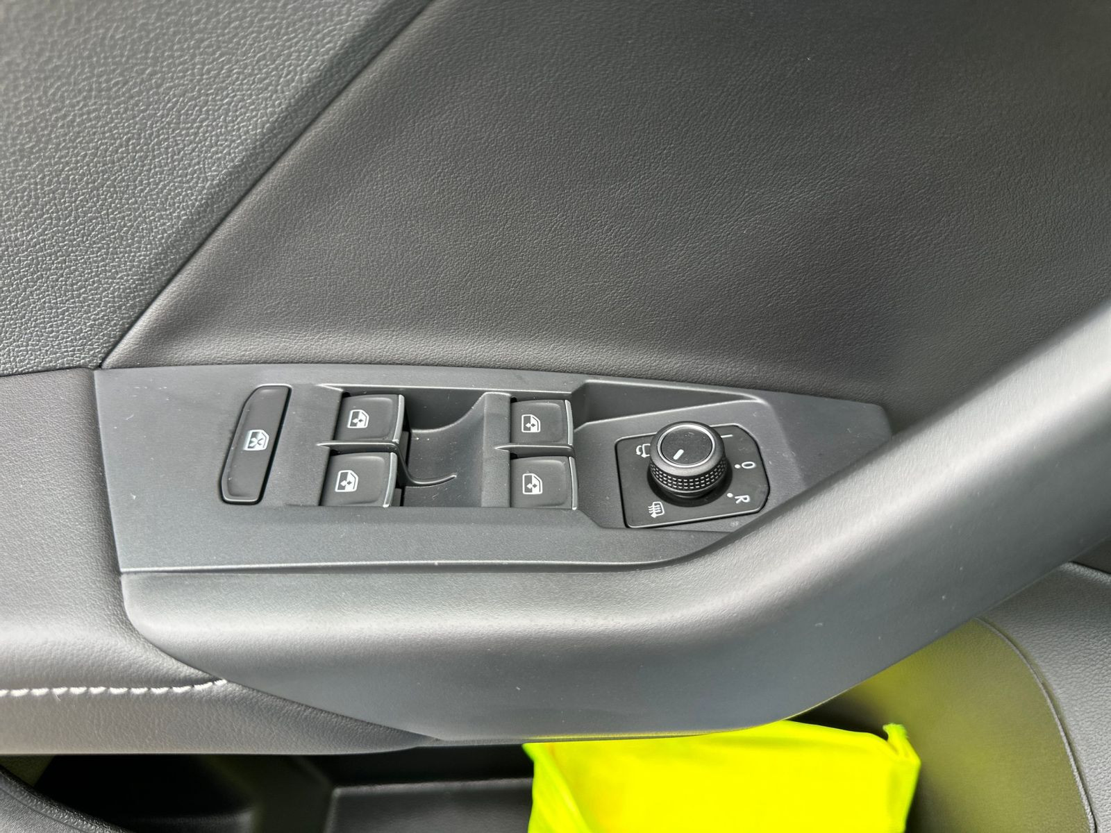 Volkswagen - T-Cross_15