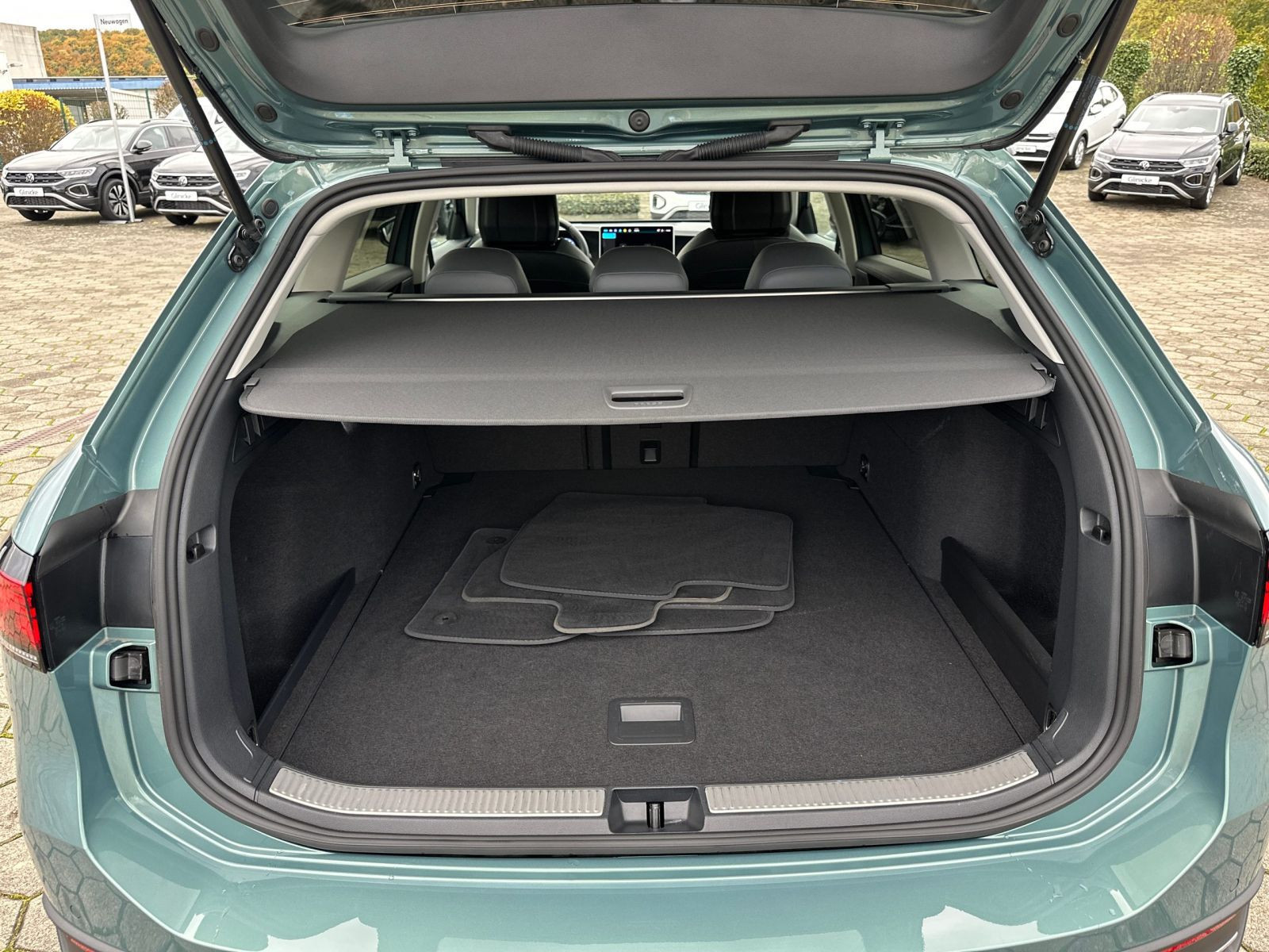 Volkswagen - Passat Variant_21