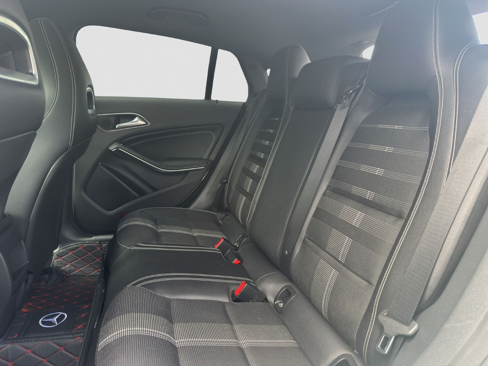 Mercedes-Benz - CLA 200 Shooting Brake_10