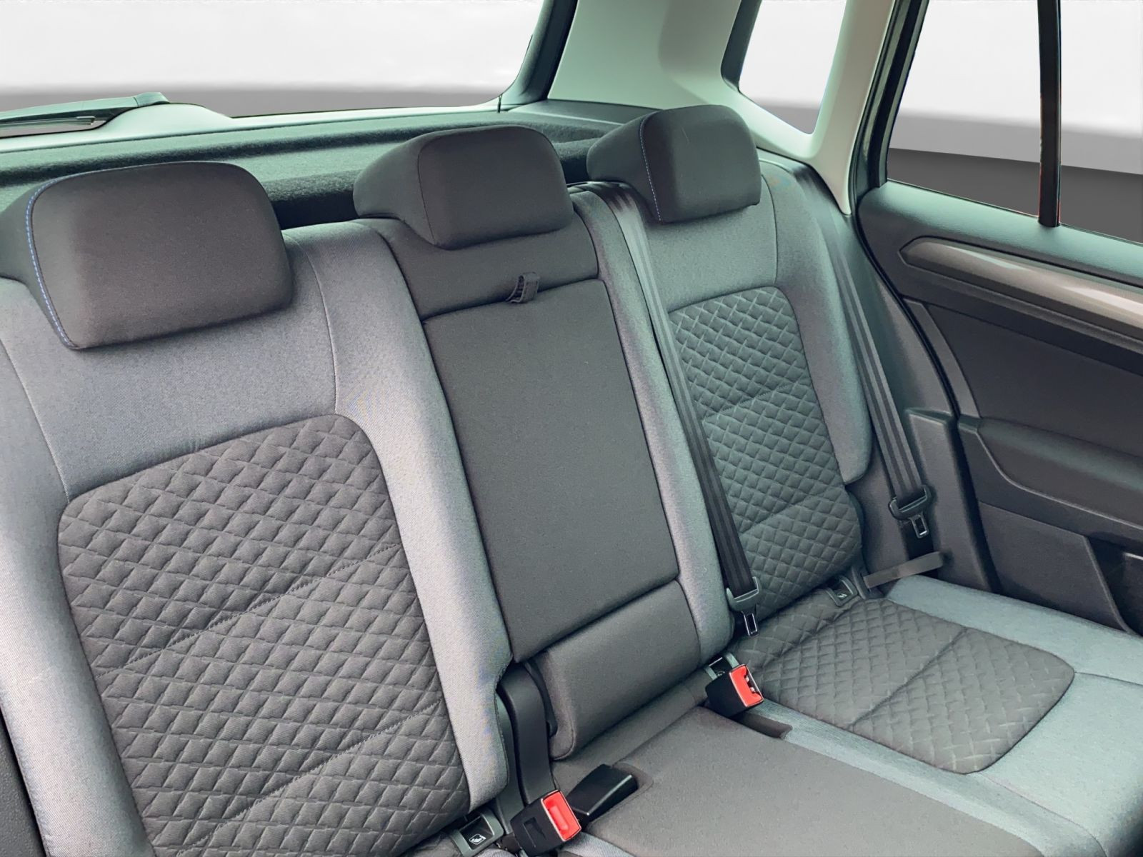 Volkswagen - Golf Sportsvan_21