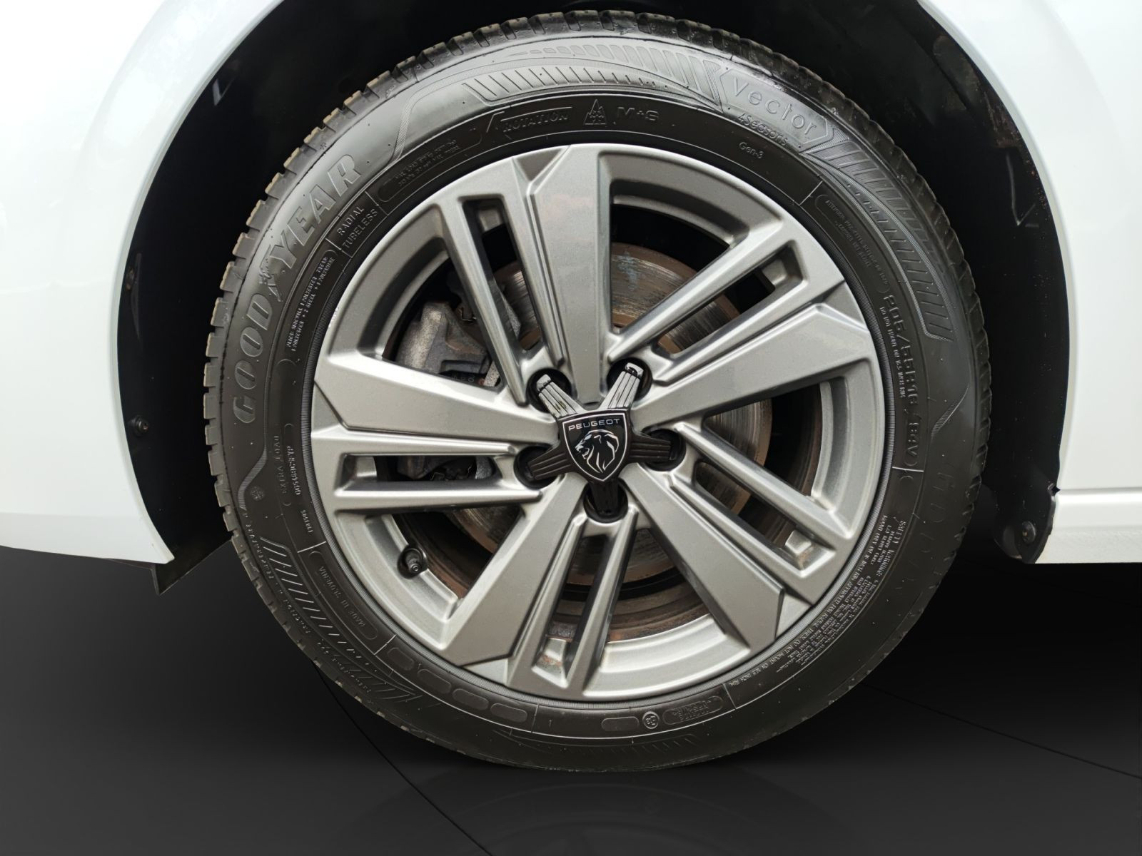 Peugeot - 308_13