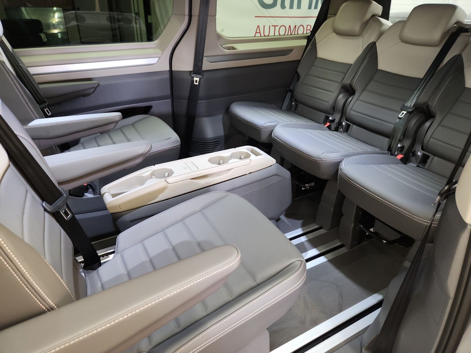 Volkswagen - Multivan_21