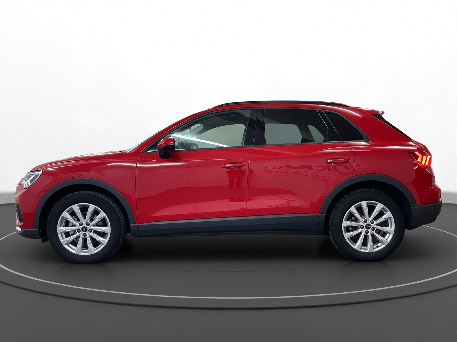 Audi - Q3_6