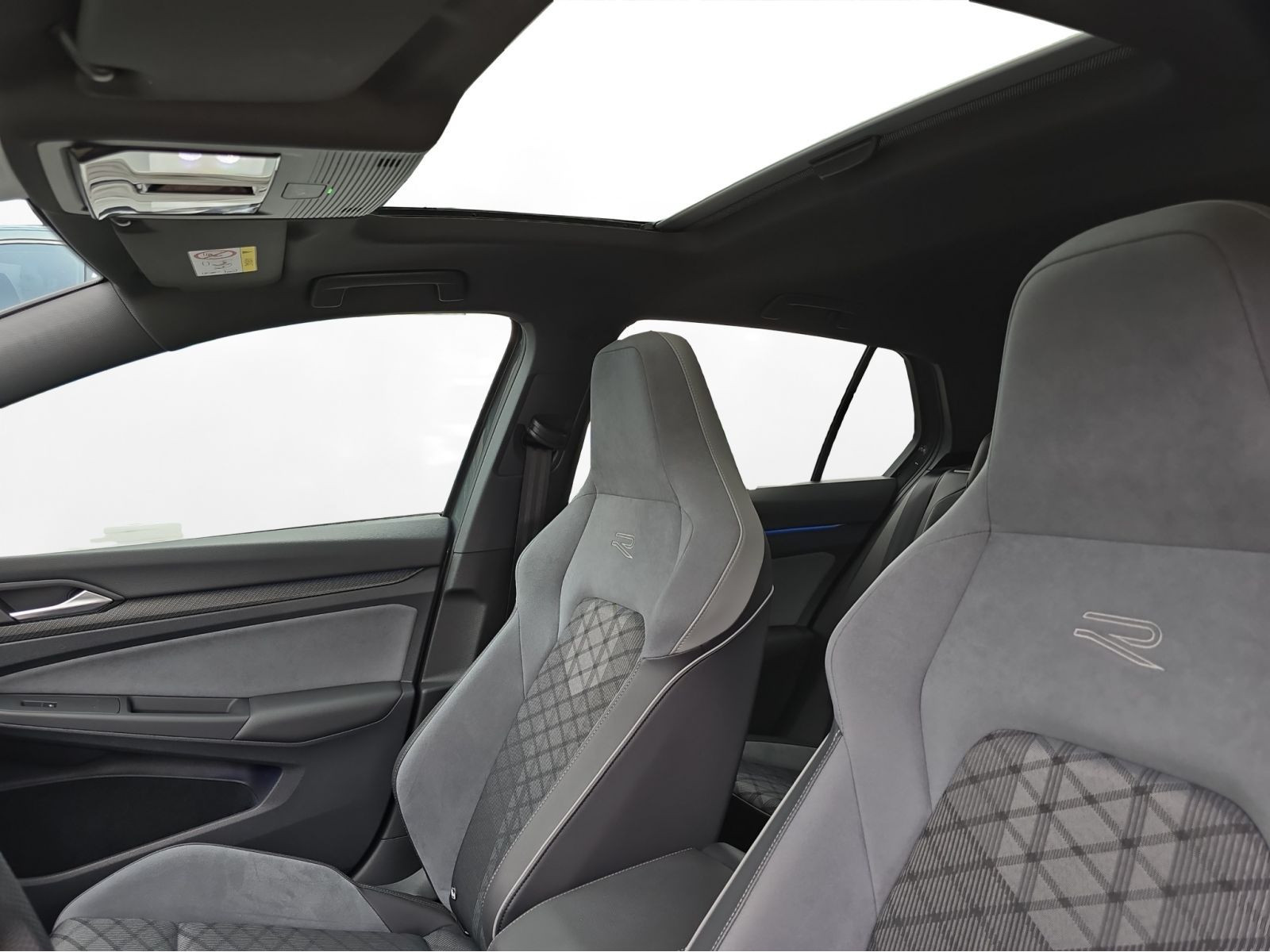 Volkswagen - Golf_8
