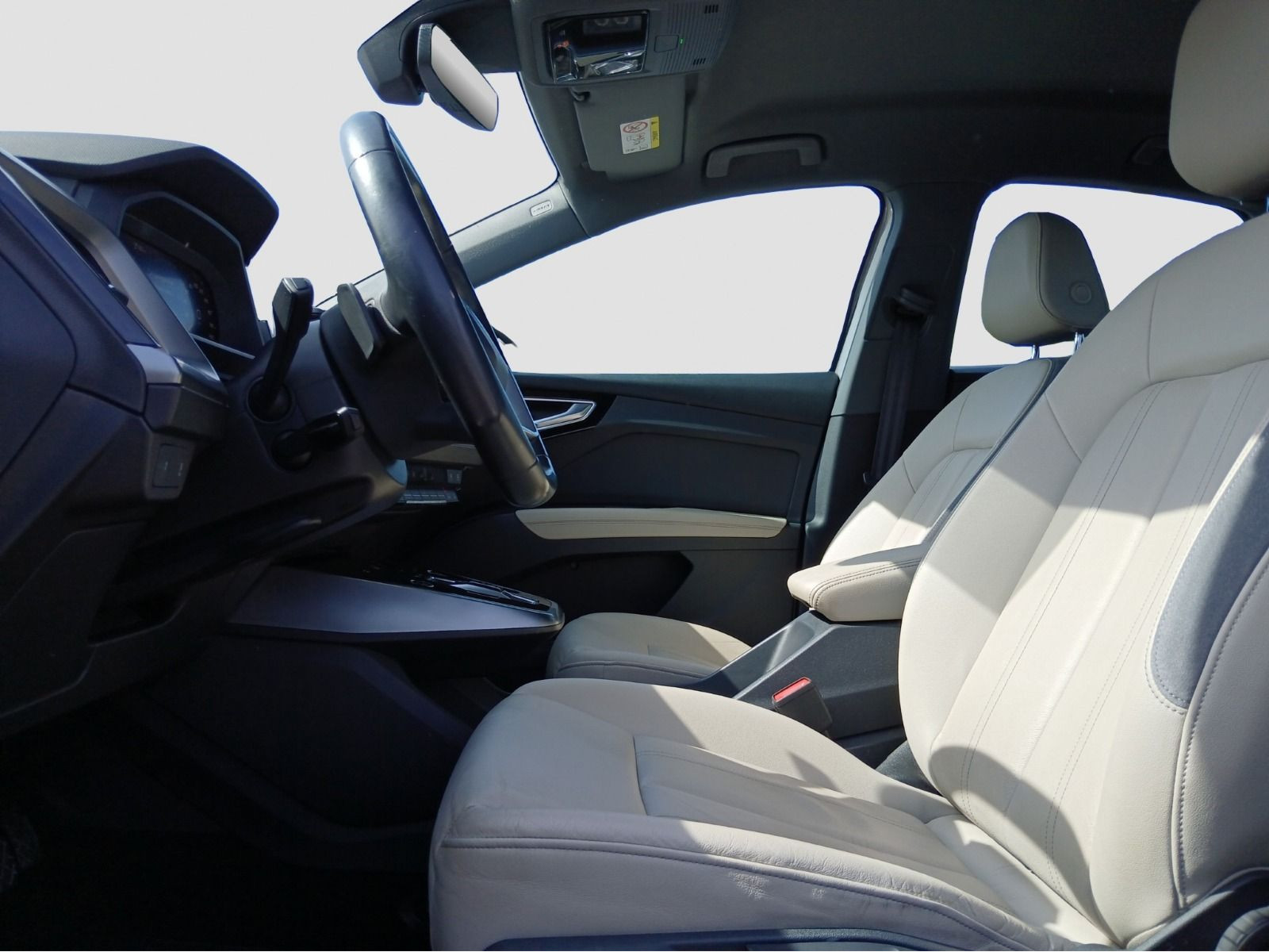 Audi - Q4 Sportback e-tron_8