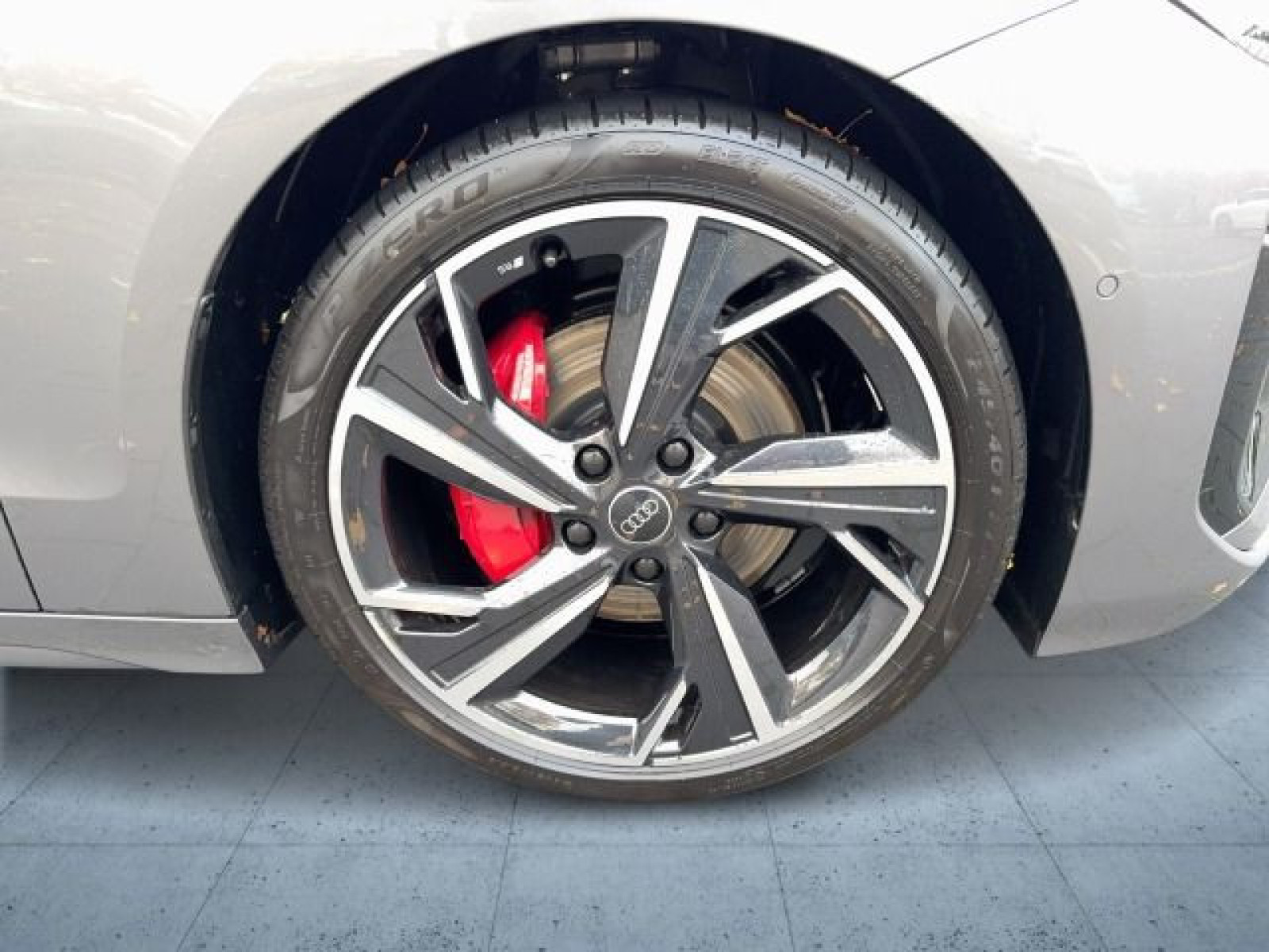 Audi - A6 Avant e-tron_7