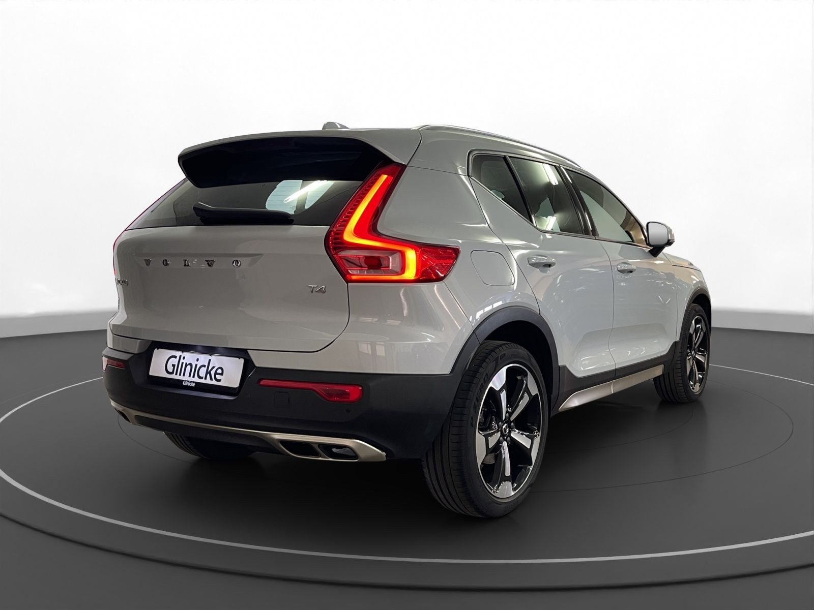 Volvo - XC40_4
