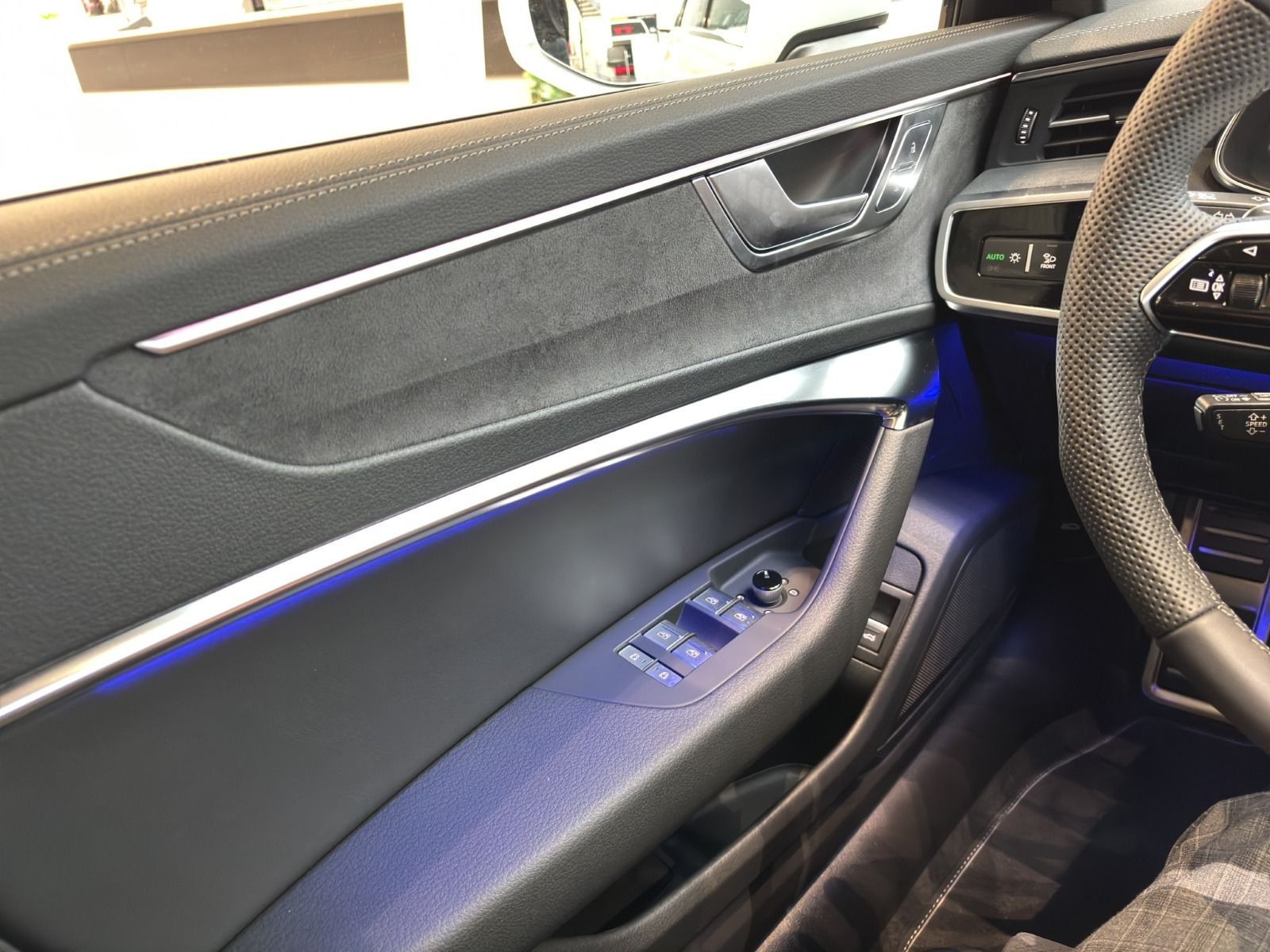 Audi - A6 Avant_14