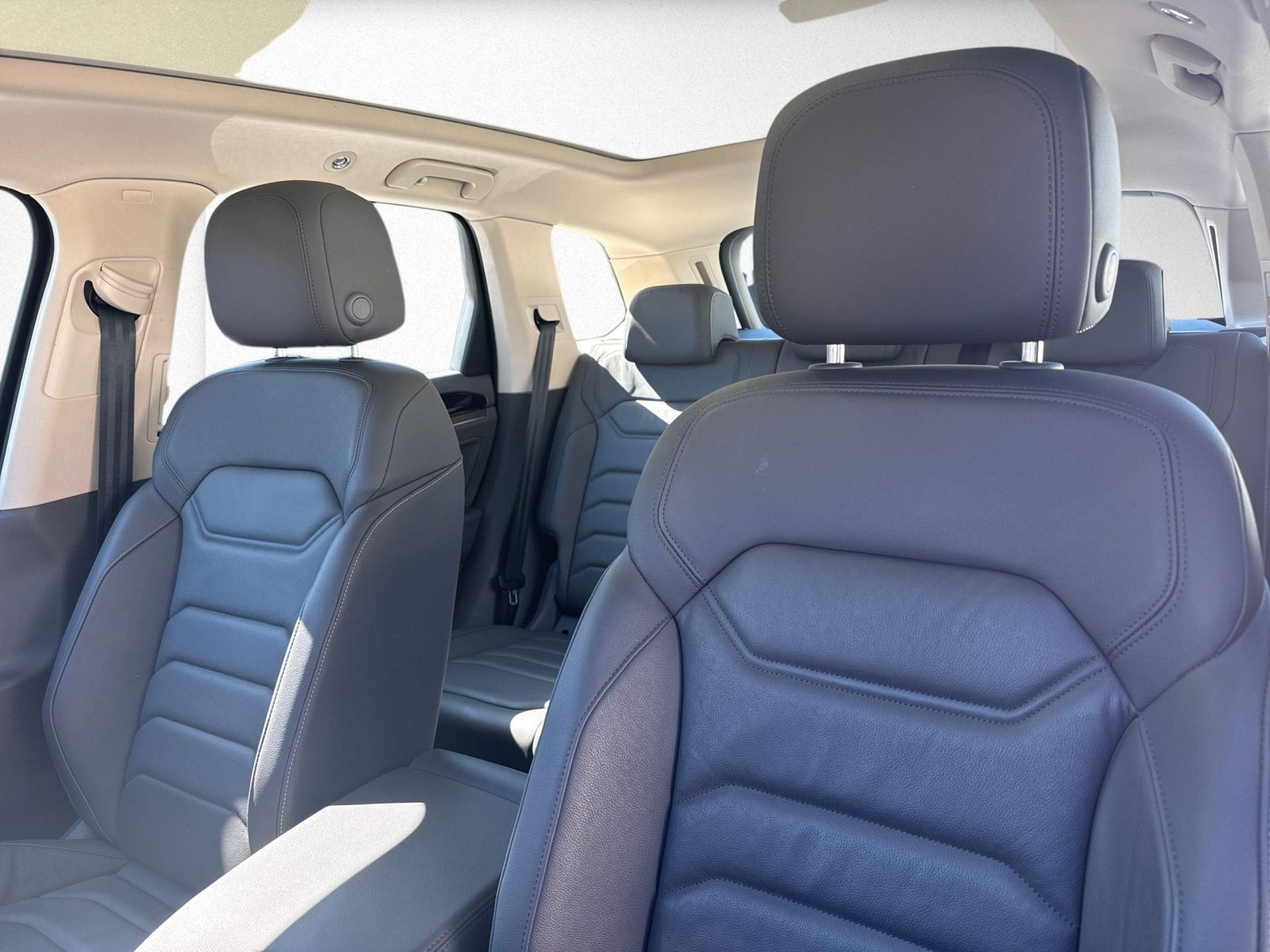 Volkswagen - Touareg_11