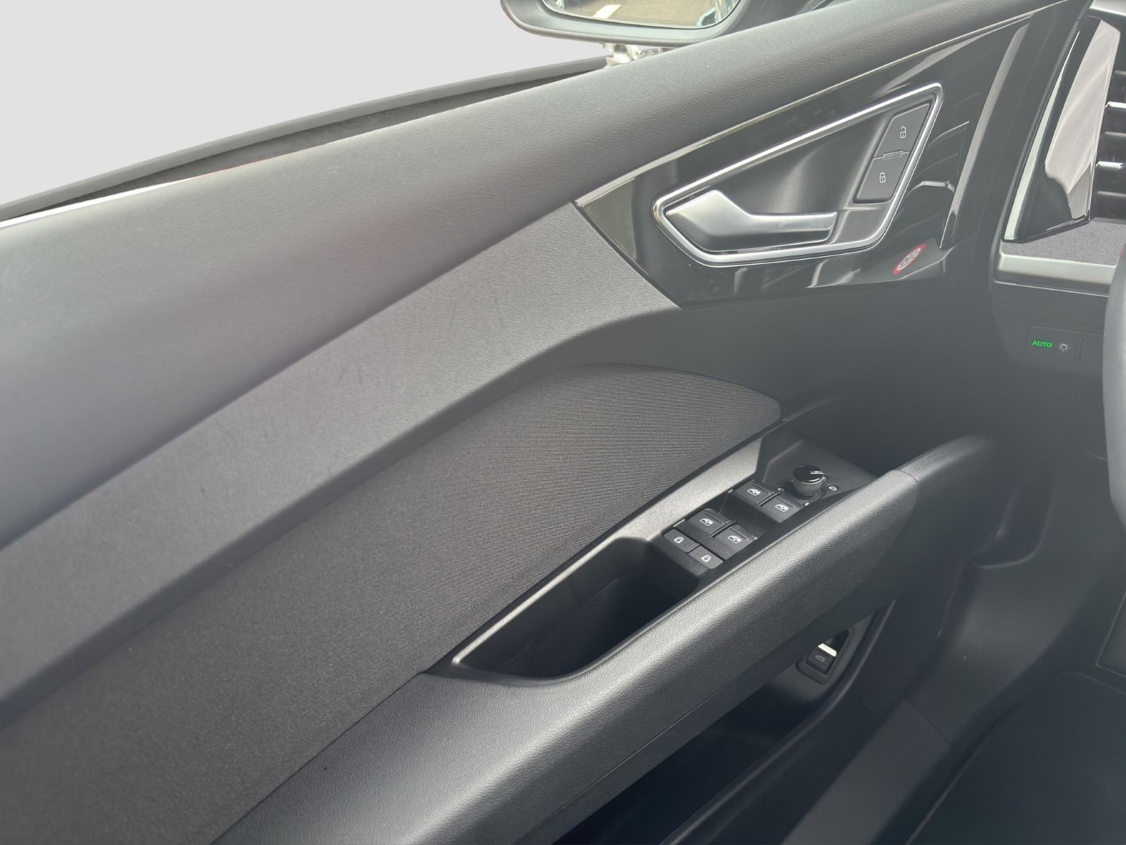 Audi - Q4 Sportback e-tron_11