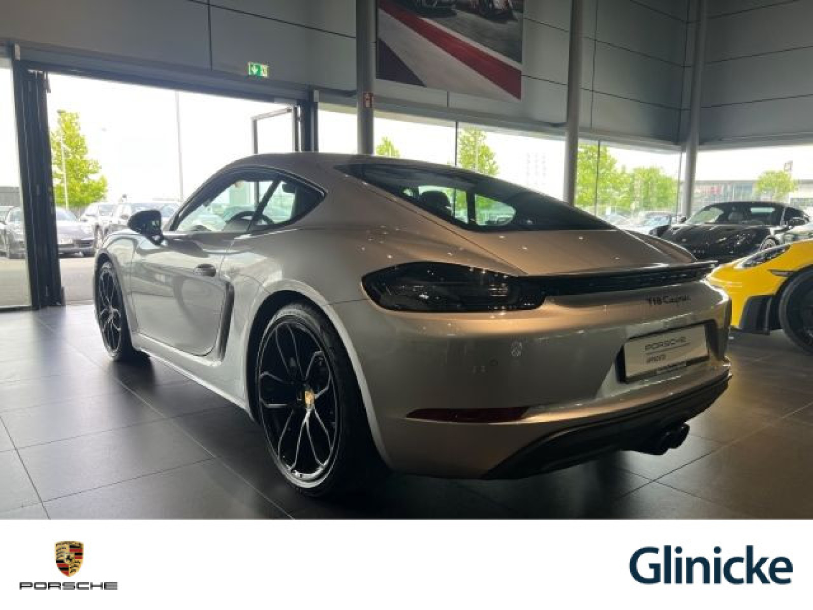 Porsche - Cayman_3