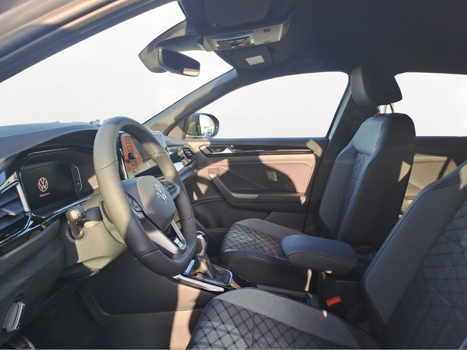Volkswagen - T-Roc_8