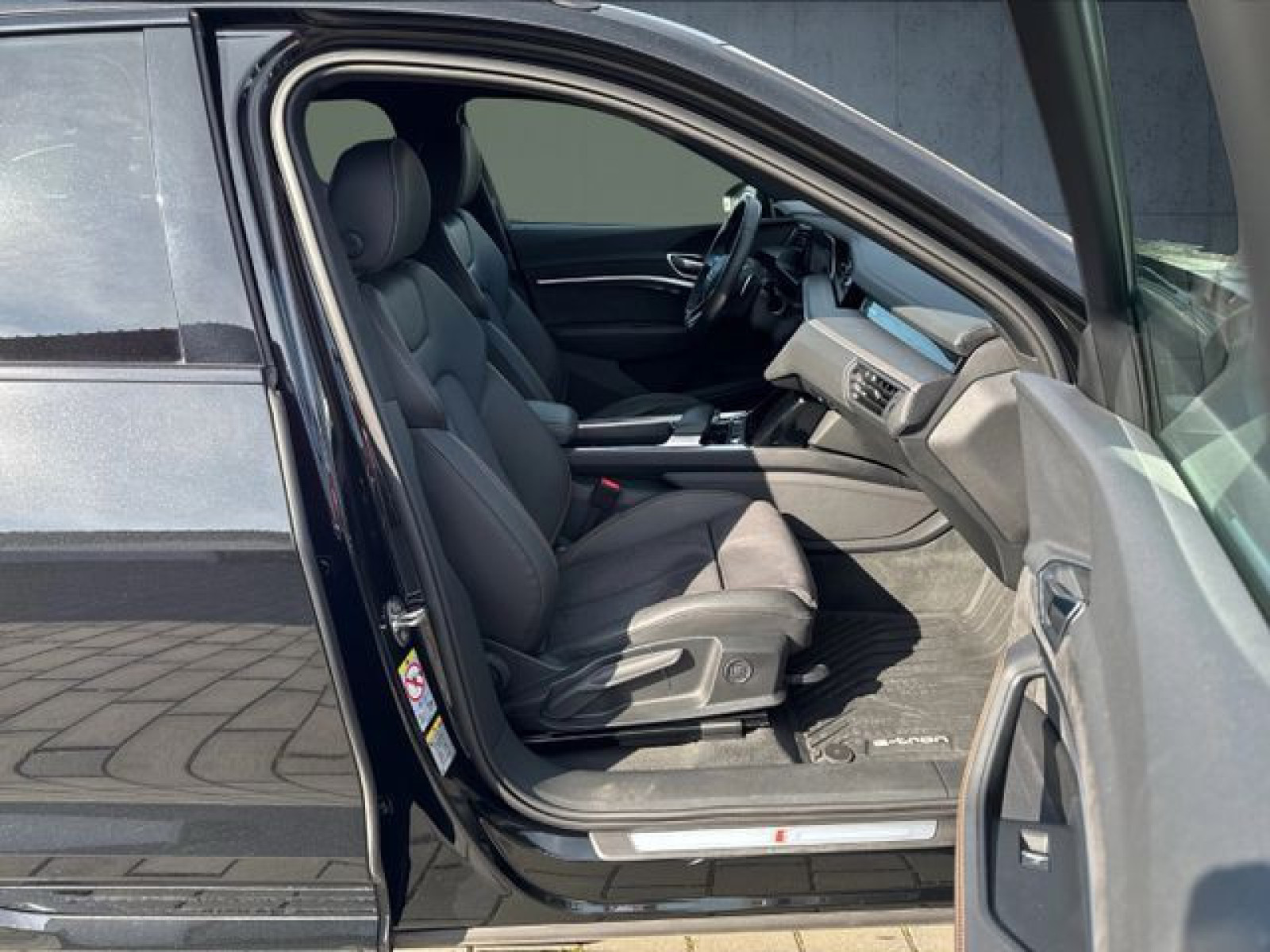 Audi - e-tron_18