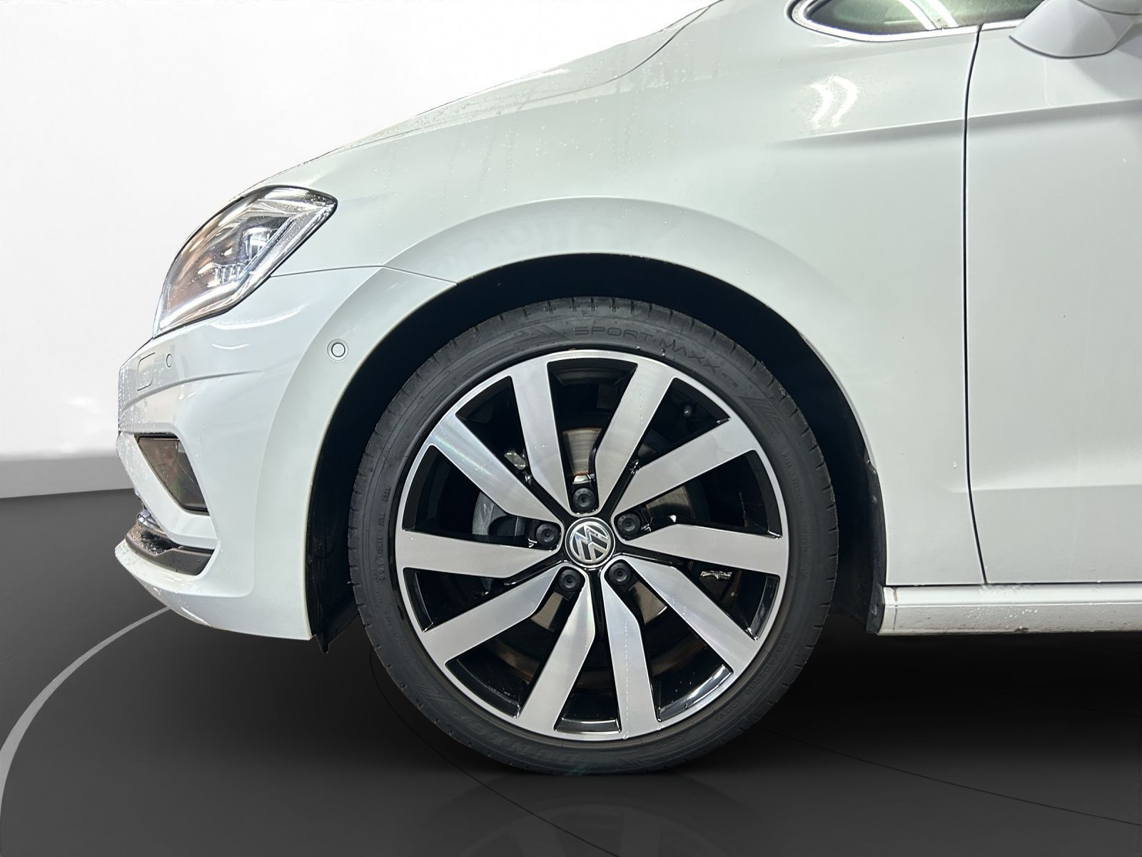 Volkswagen - Golf Sportsvan_13