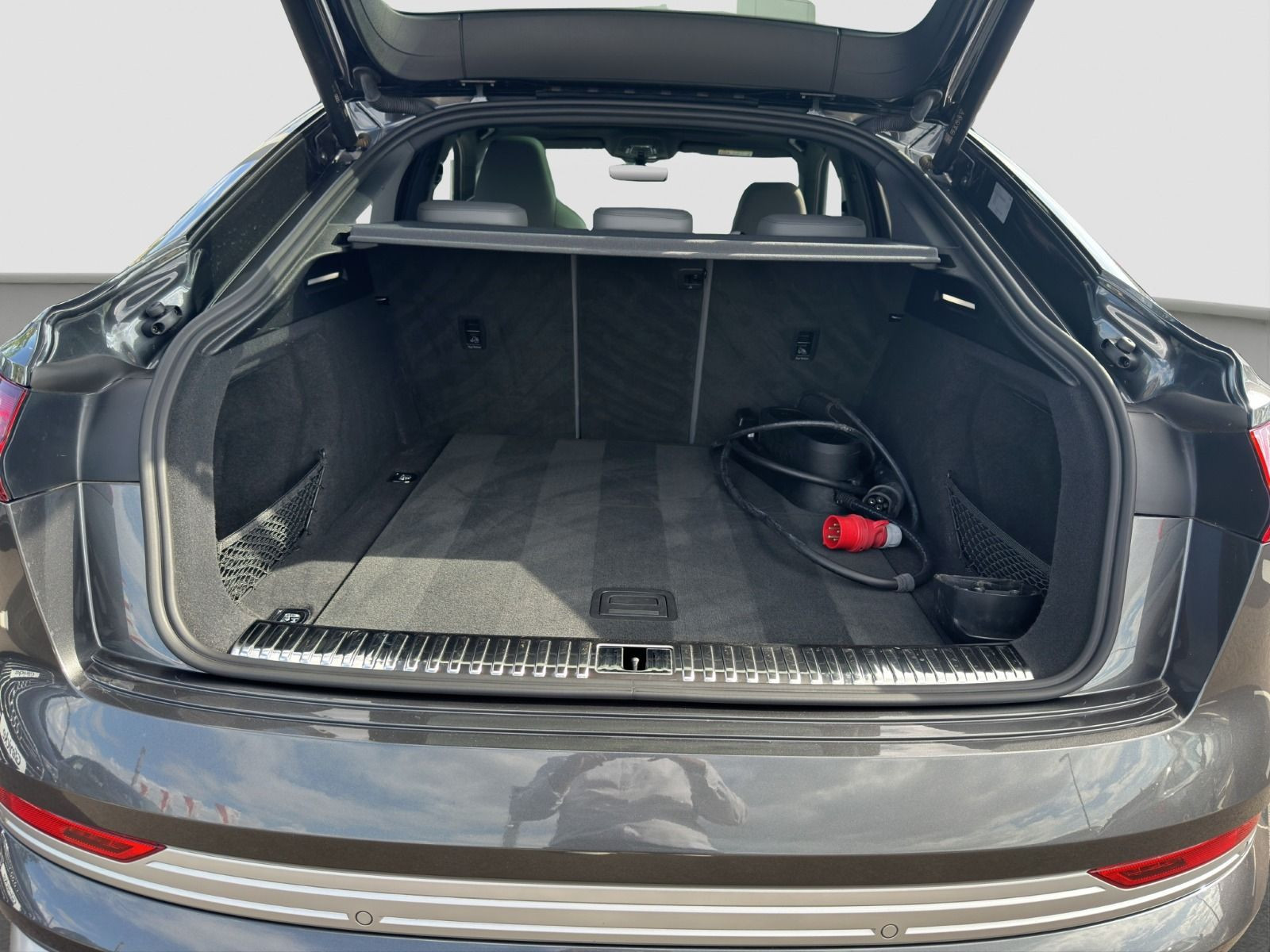 Audi - e-tron Sportback_16