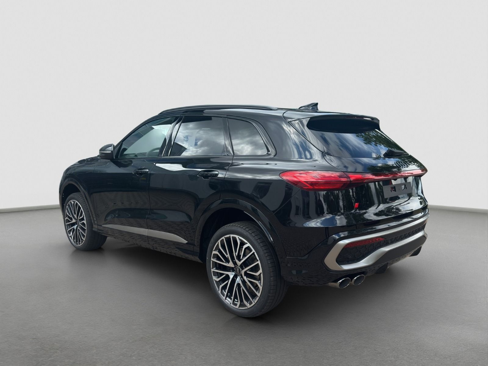 Audi - SQ5_6