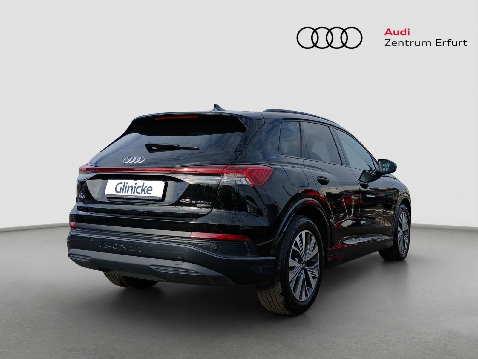 Audi - Q4_7