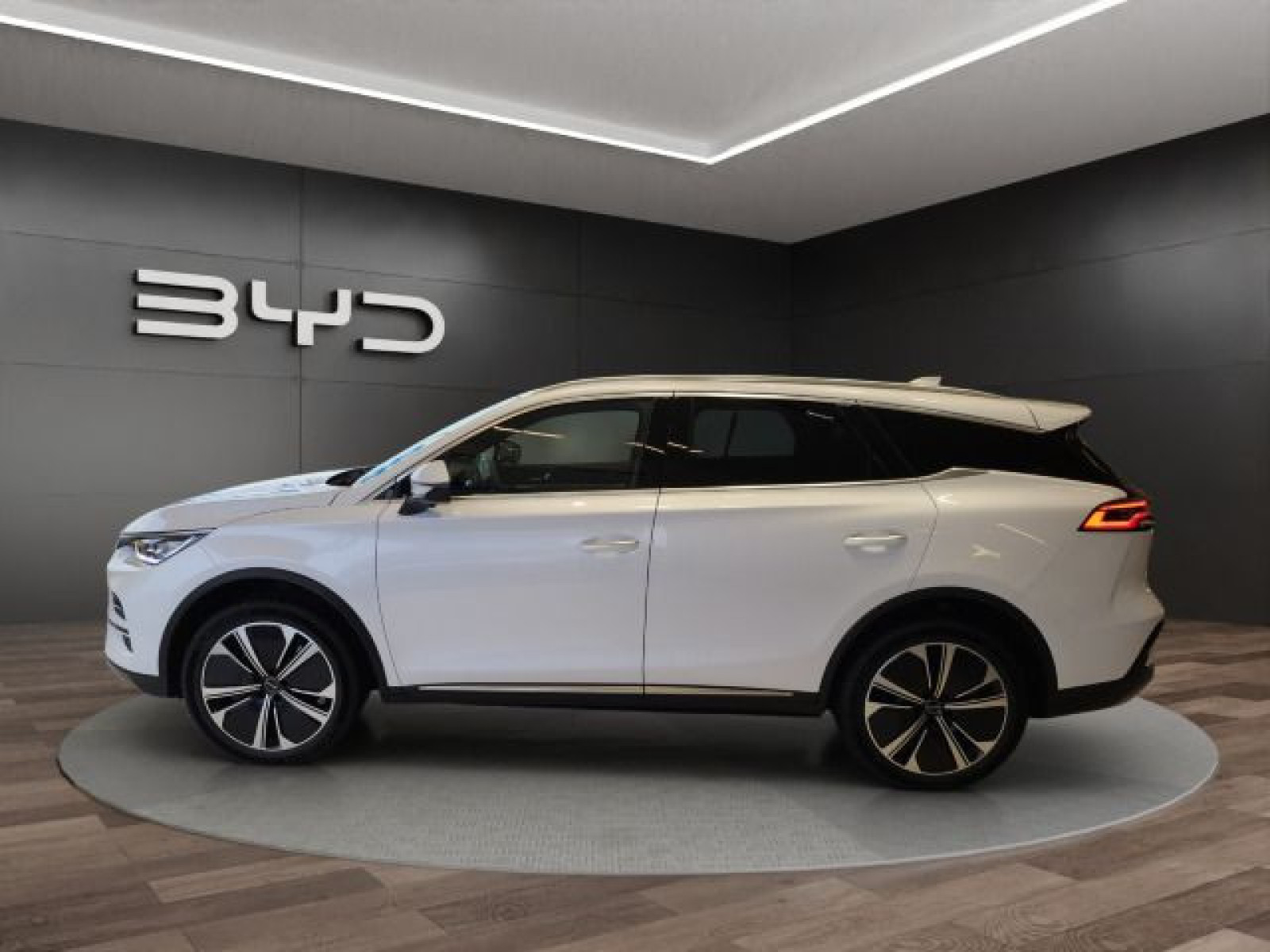 BYD - TANG_3