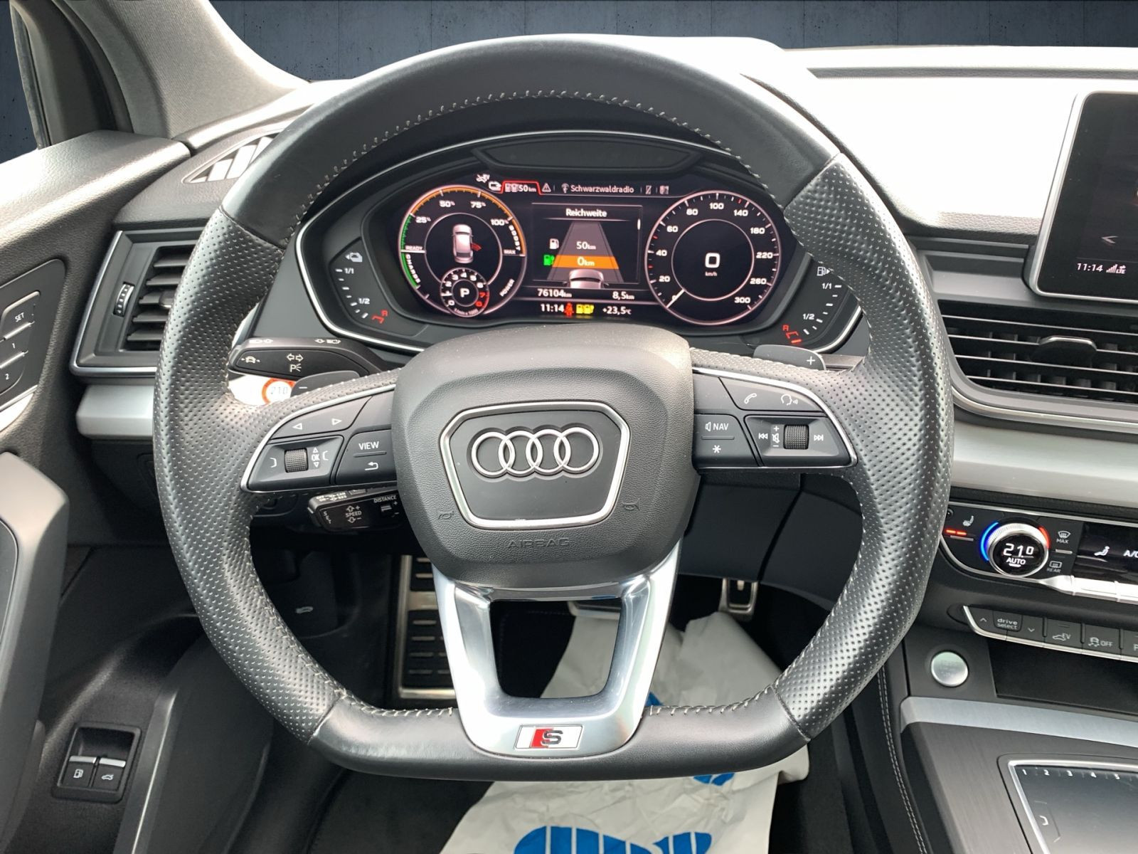 Audi - Q5_21