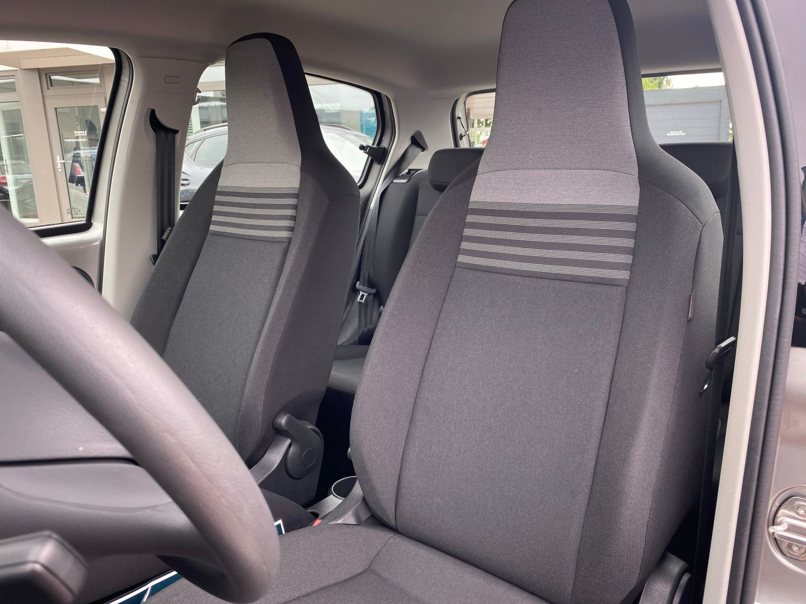 Volkswagen - up!_9