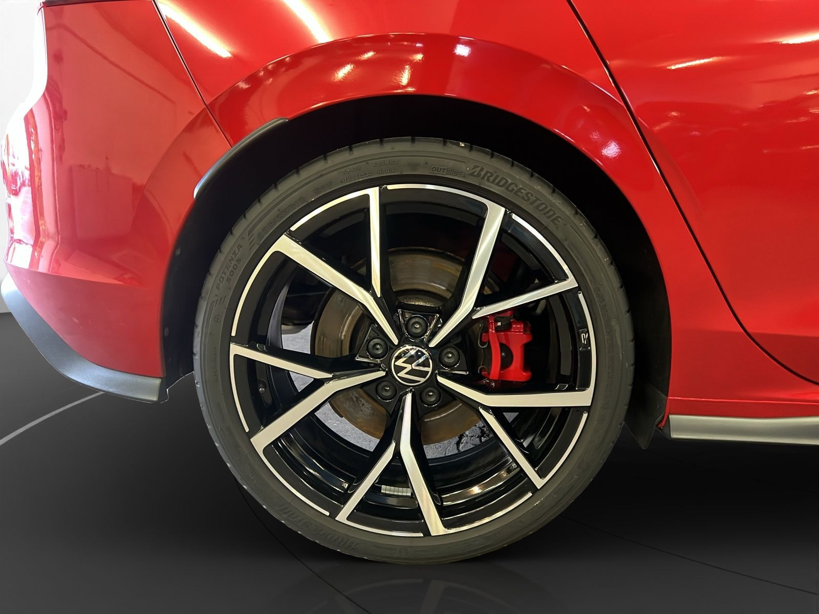 Volkswagen - Golf GTI_16