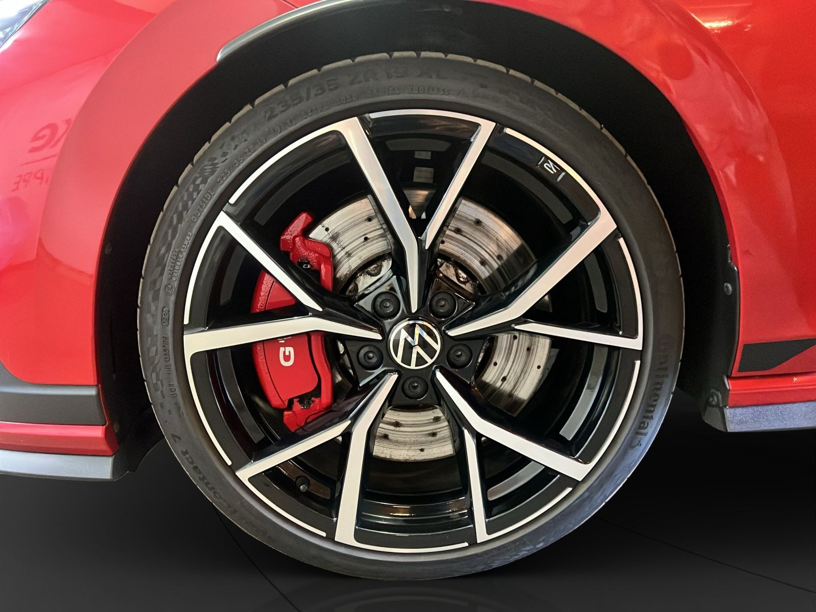 Volkswagen - Golf GTI_13