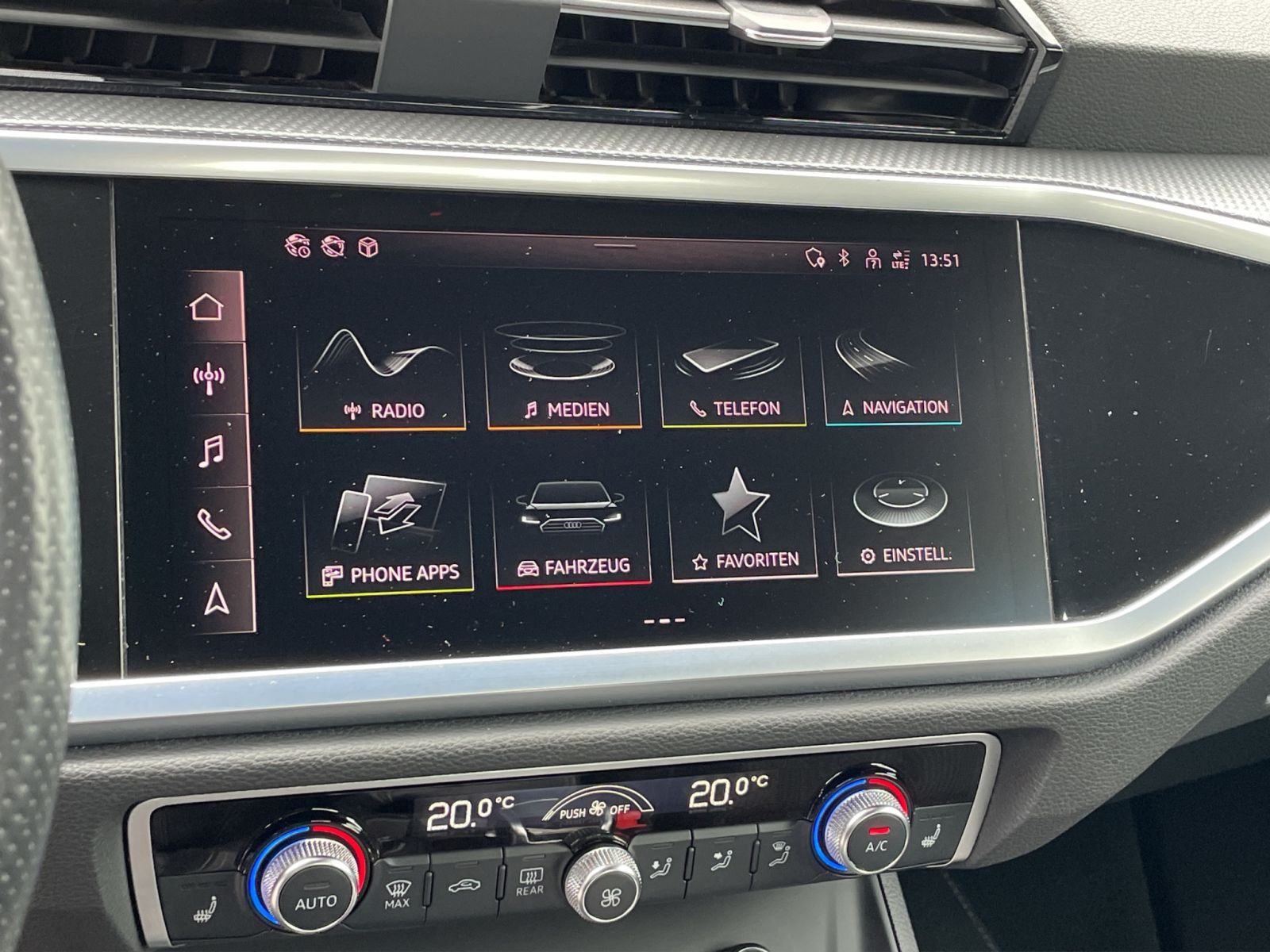 Audi - Q3_14