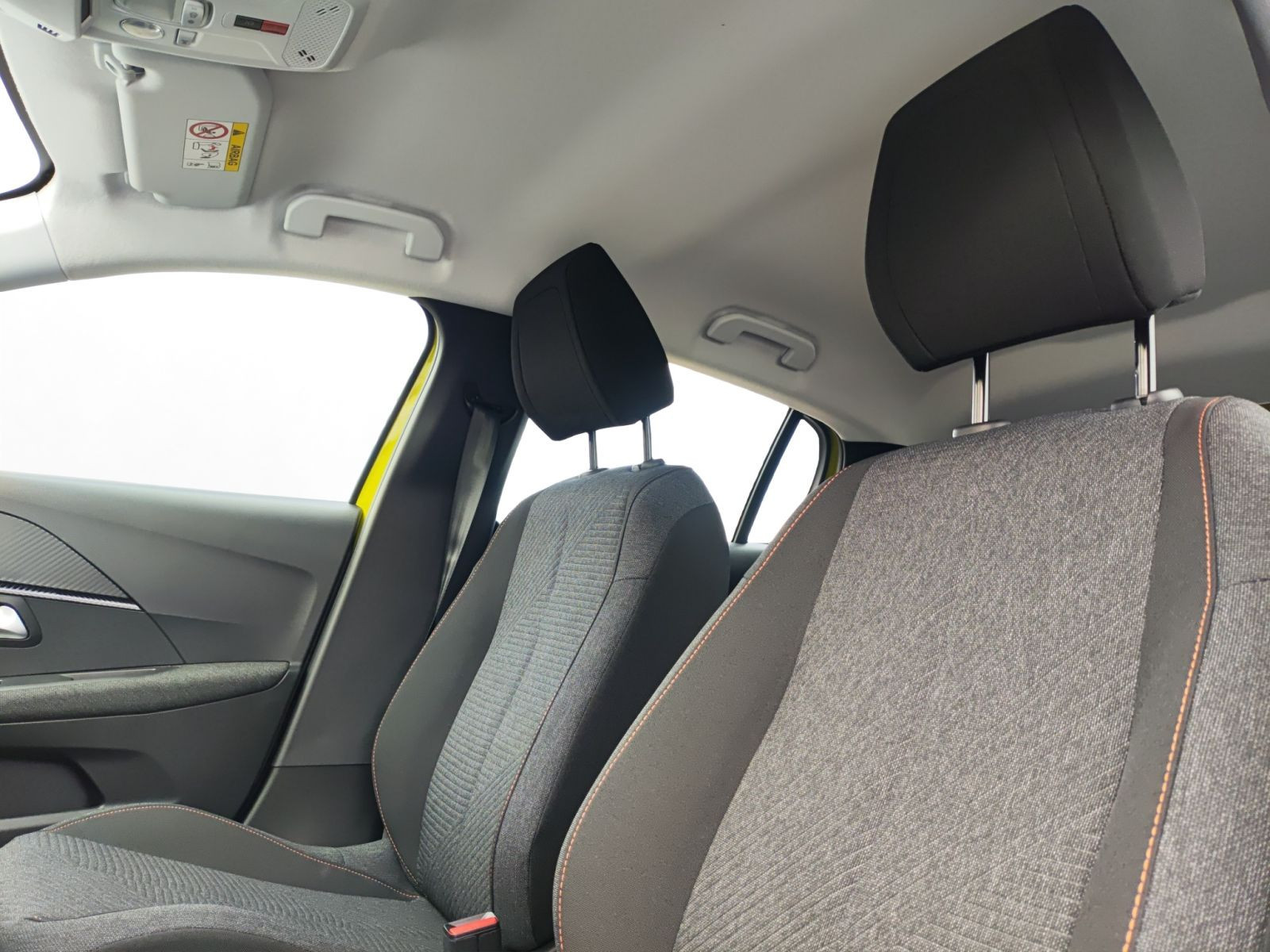 Peugeot - 208_15