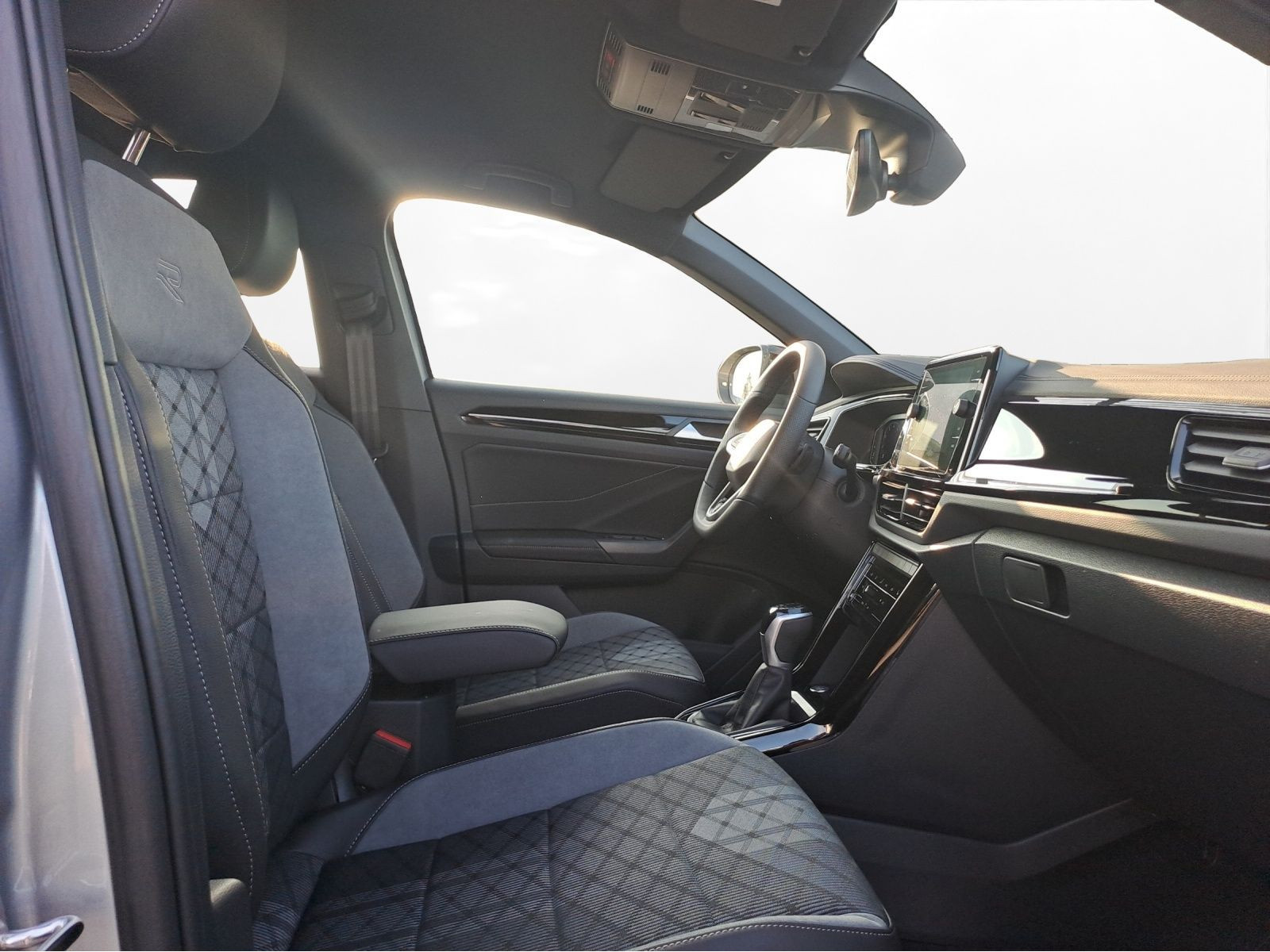 Volkswagen - T-Roc_9