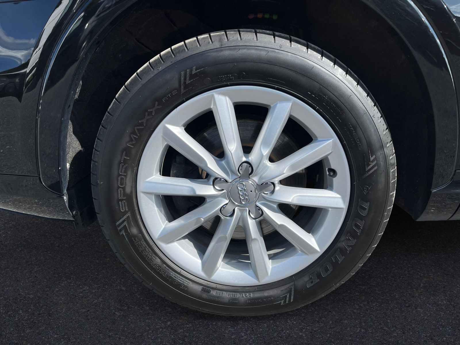 Audi - Q3_9