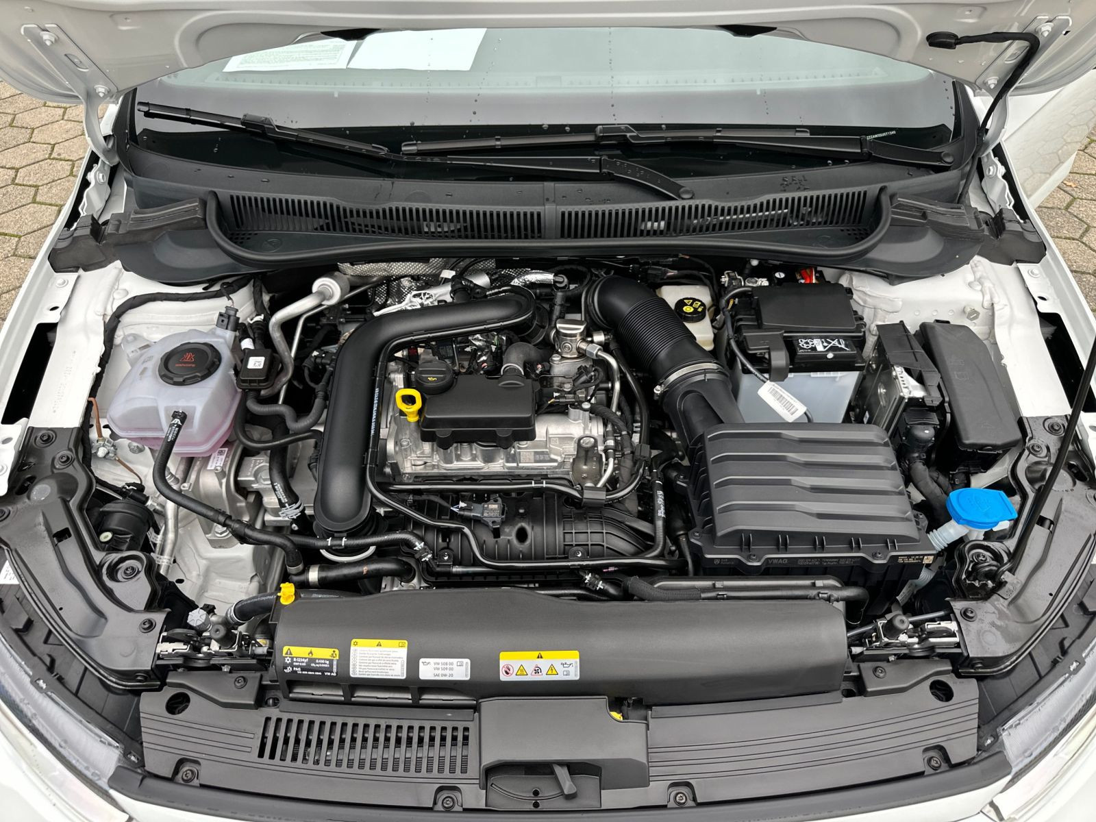Volkswagen - Polo_22