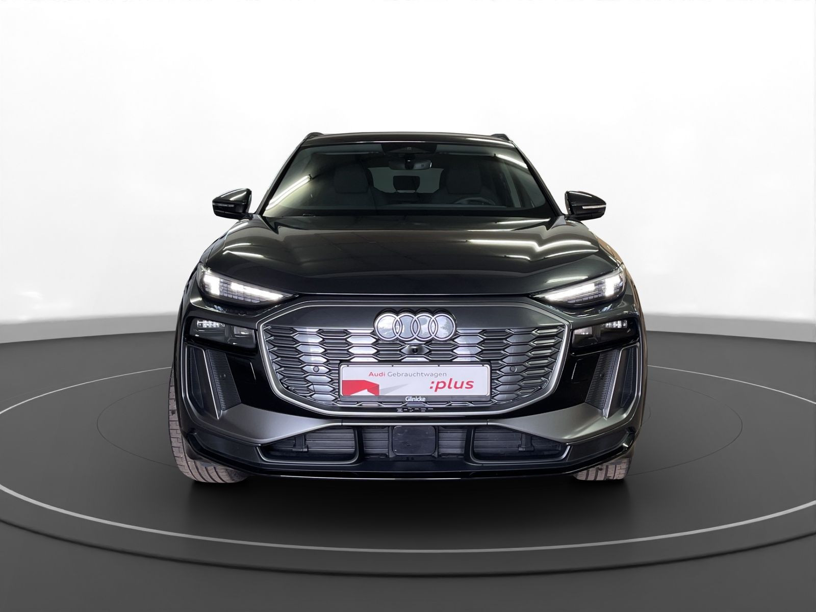 Audi - Q6 SUV e-tron_4