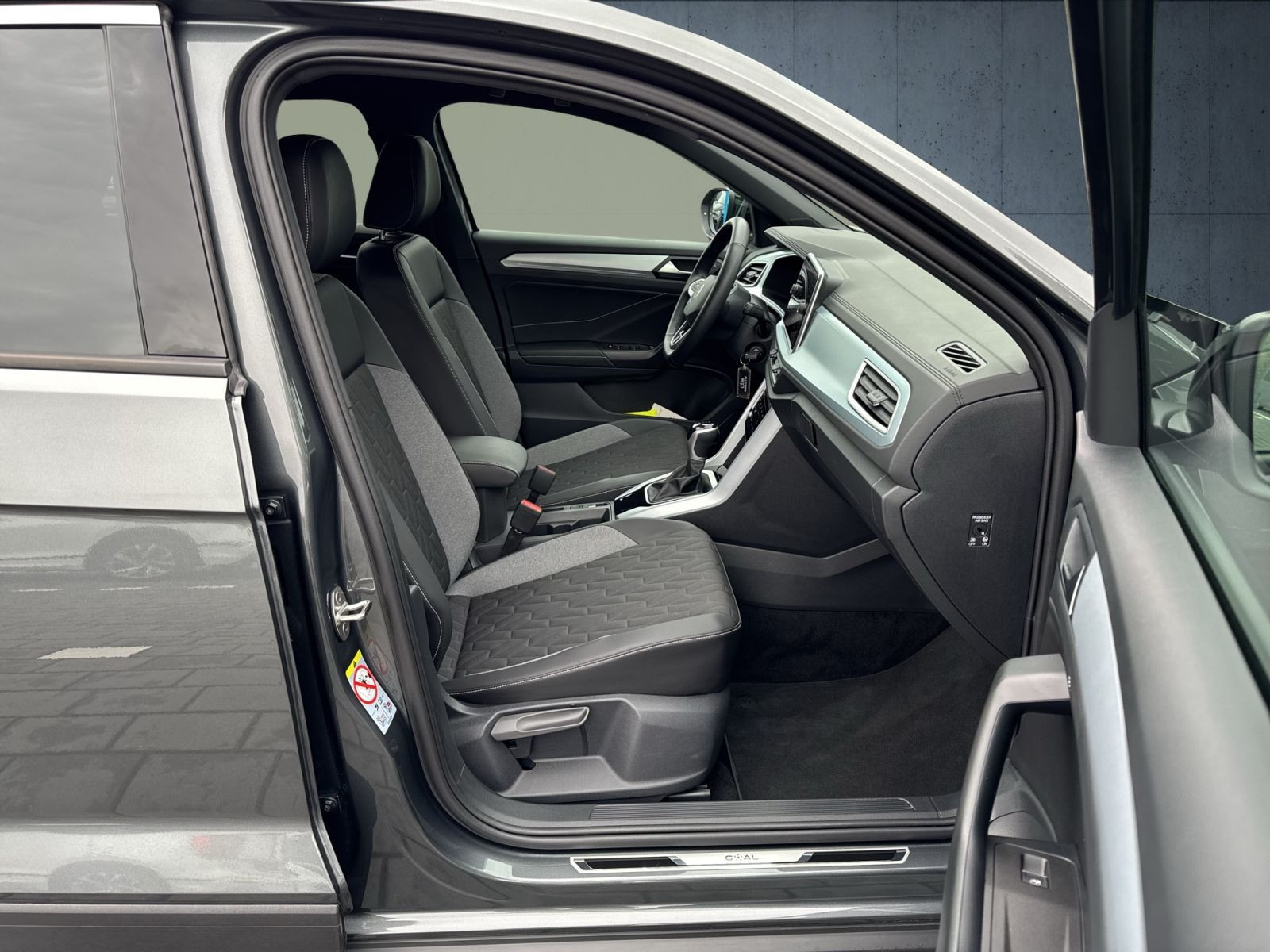Volkswagen - T-Roc_18