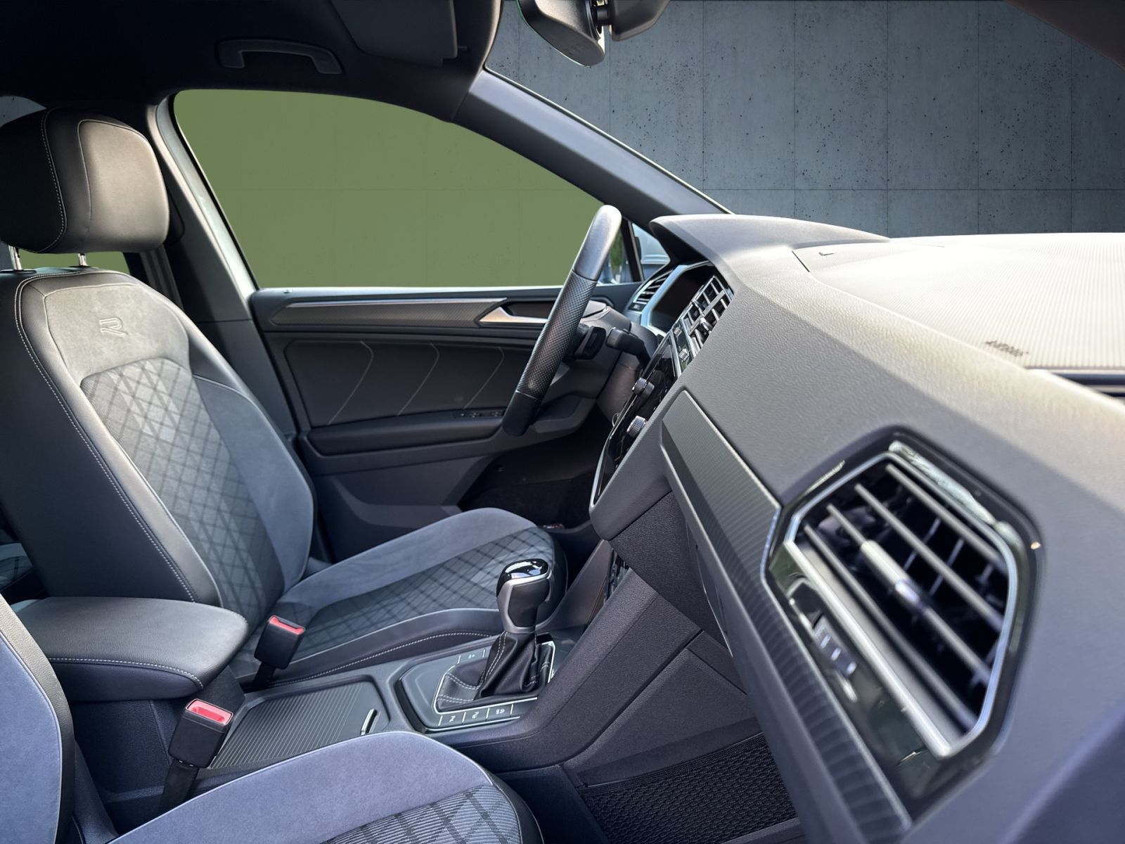 Volkswagen - Tiguan_24