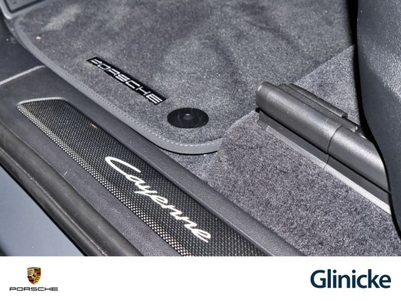 Porsche - Cayenne_19