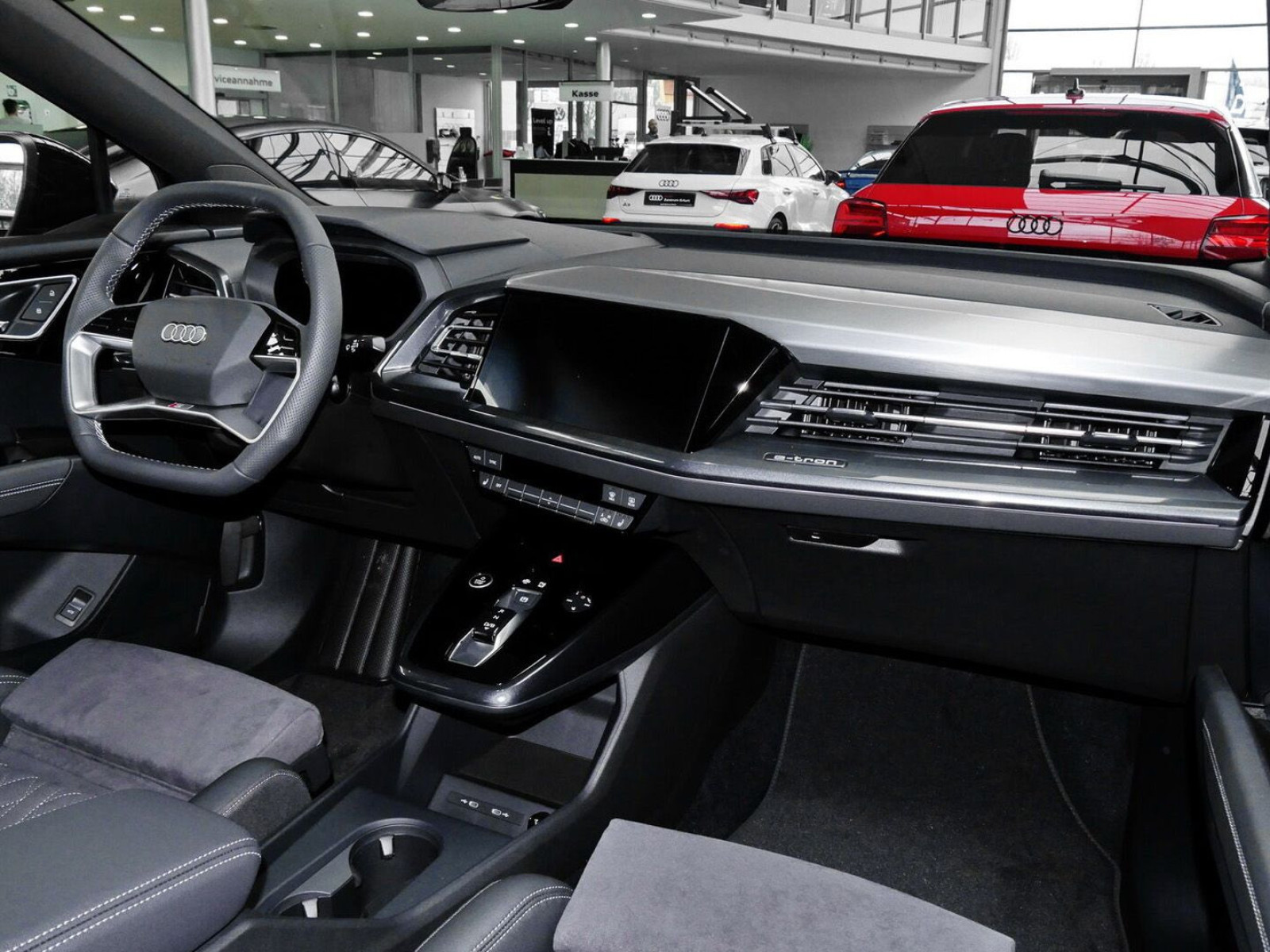 Audi - Q4 Sportback e-tron_4