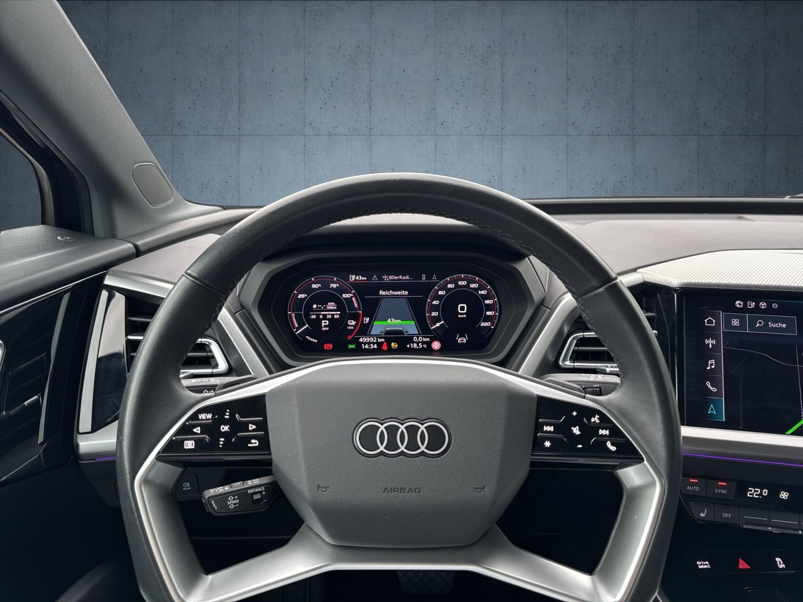 Audi - Q4_23
