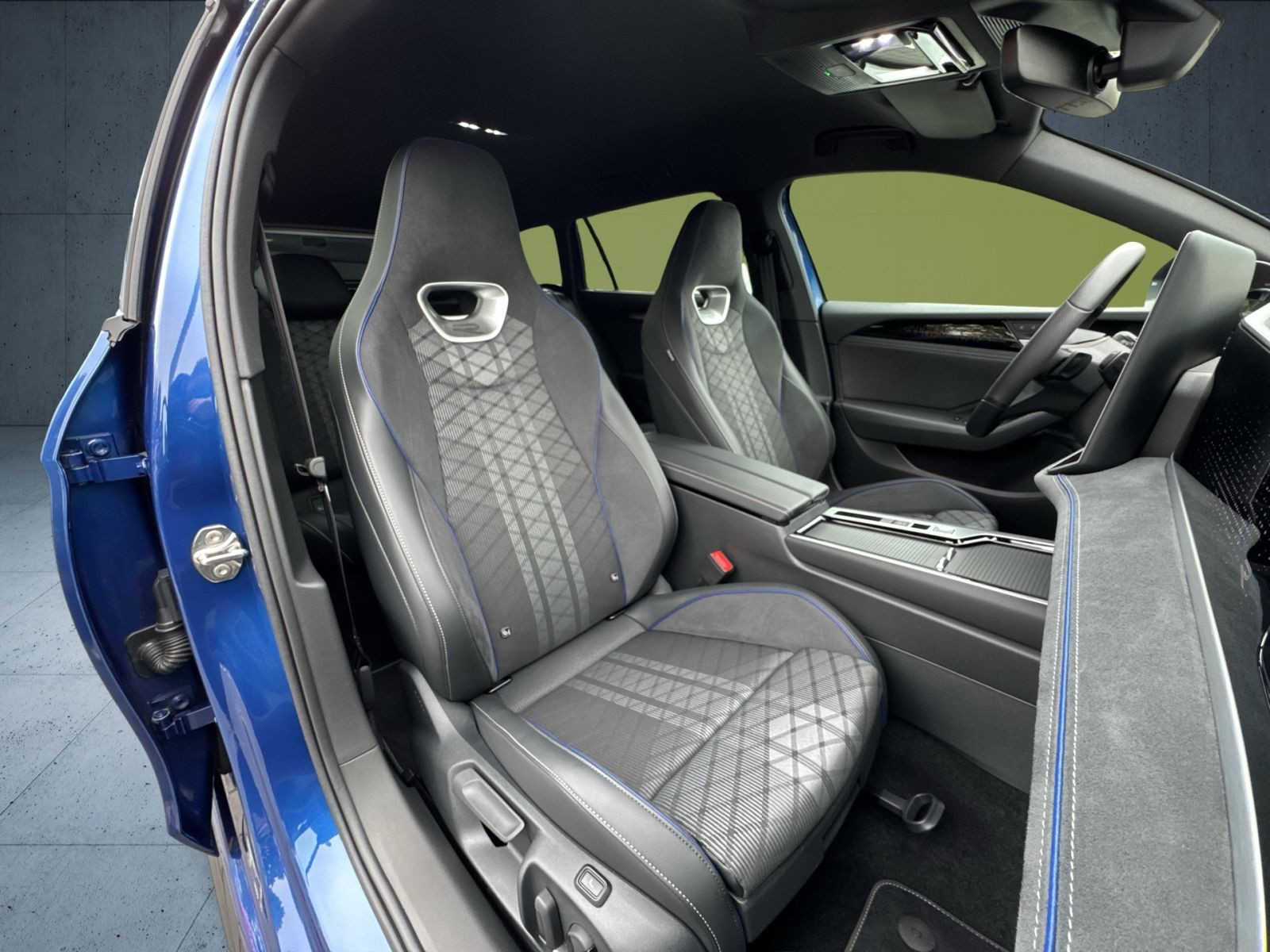 Volkswagen - Passat Variant_16