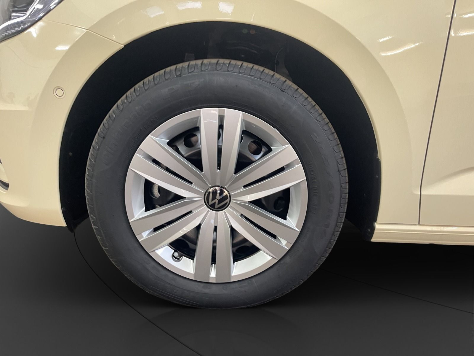 Volkswagen - Touran_9