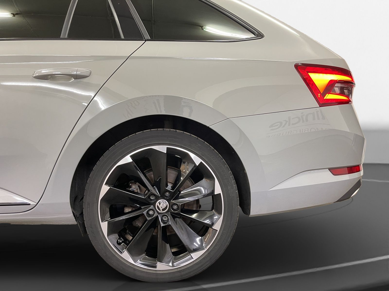 Škoda - Superb_12