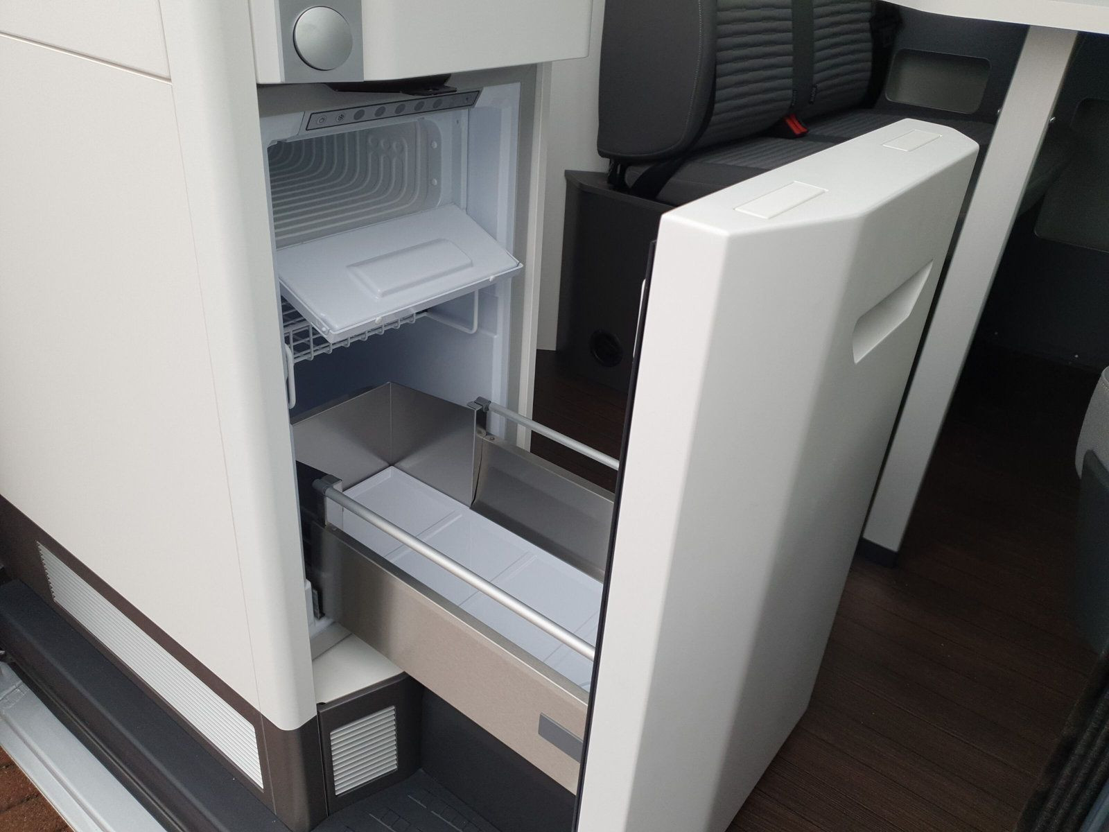 Volkswagen - Grand California 600_12 Volkswagen - Grand California 600_12