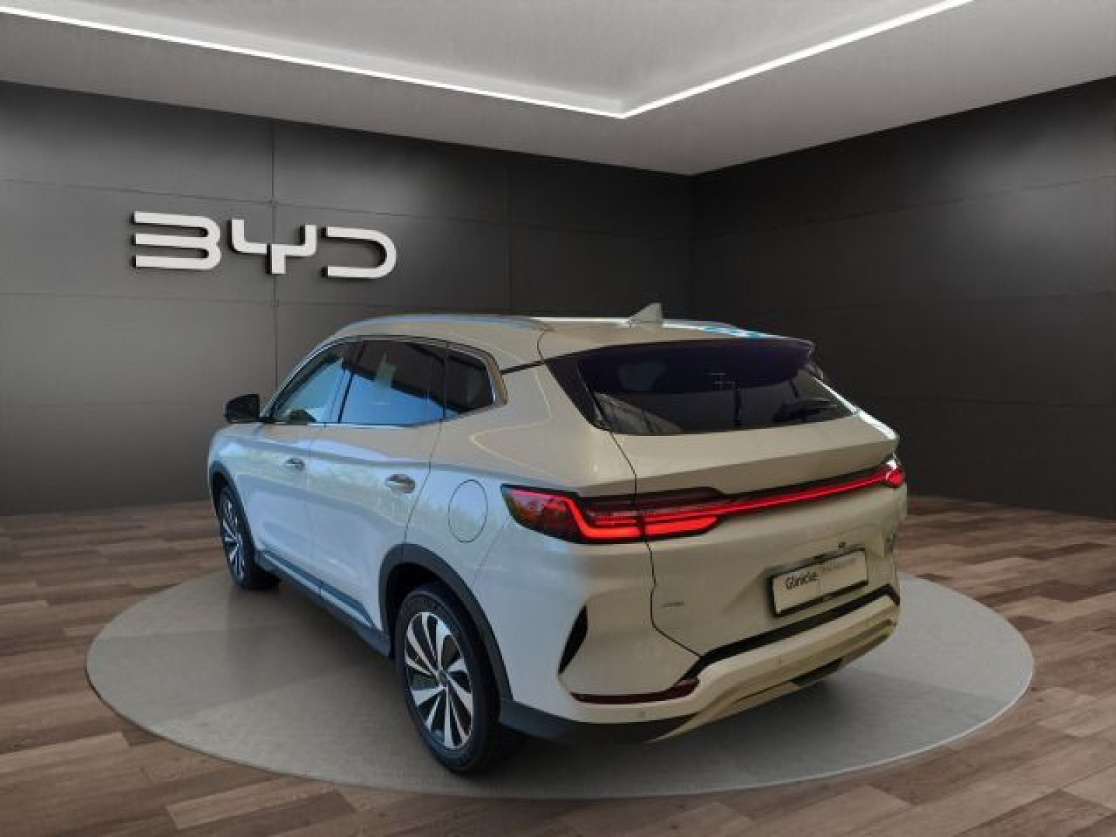 BYD - Seal U_4