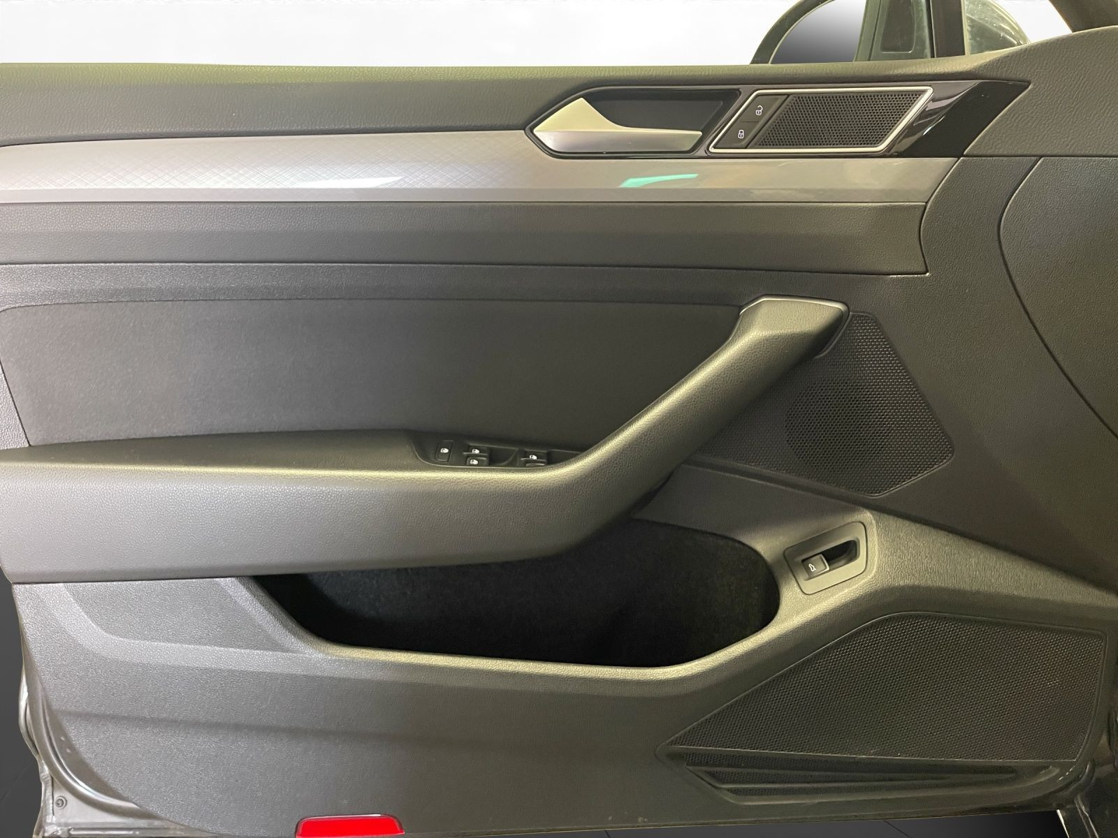 Volkswagen - Passat Variant_12