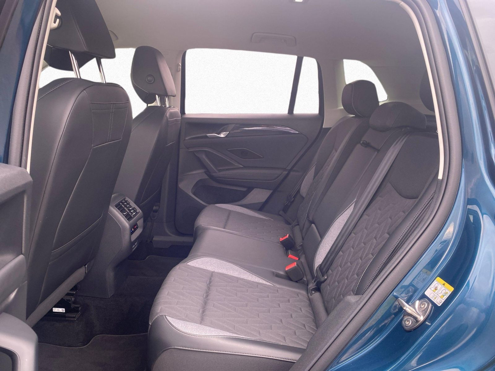 Volkswagen - Tiguan_12