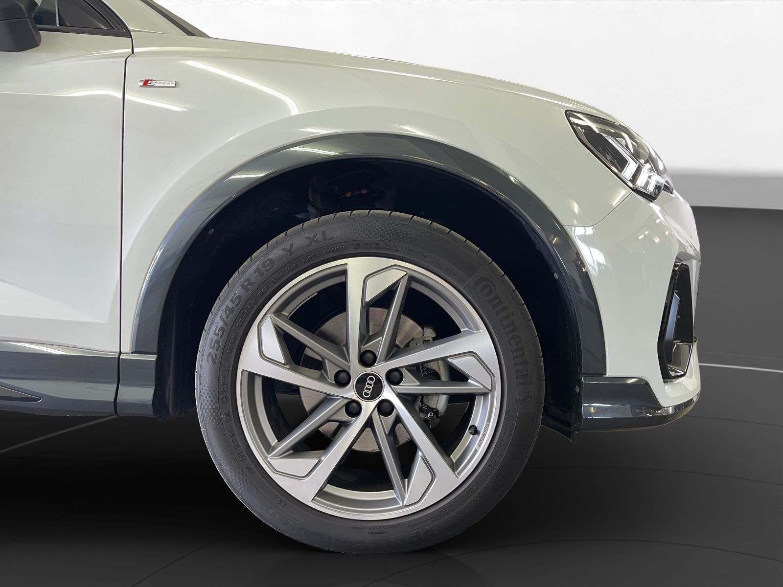 Audi - Q3 Sportback_15