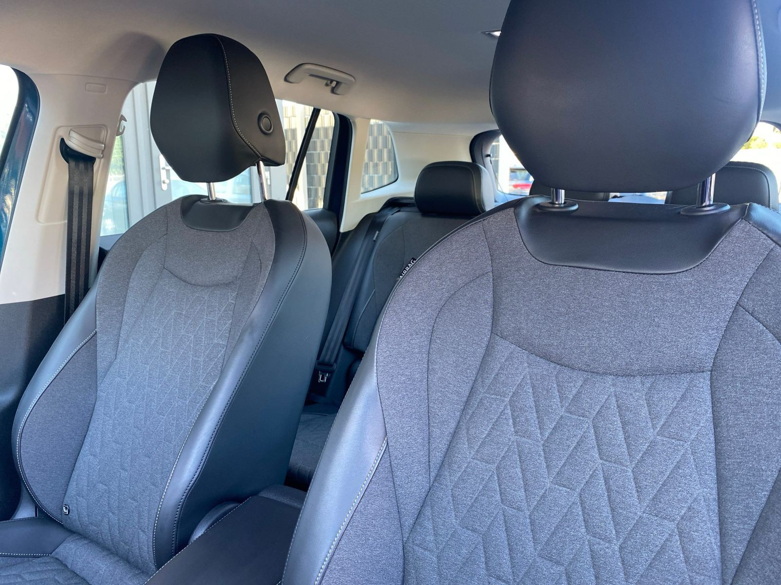 Volkswagen - Tiguan_11