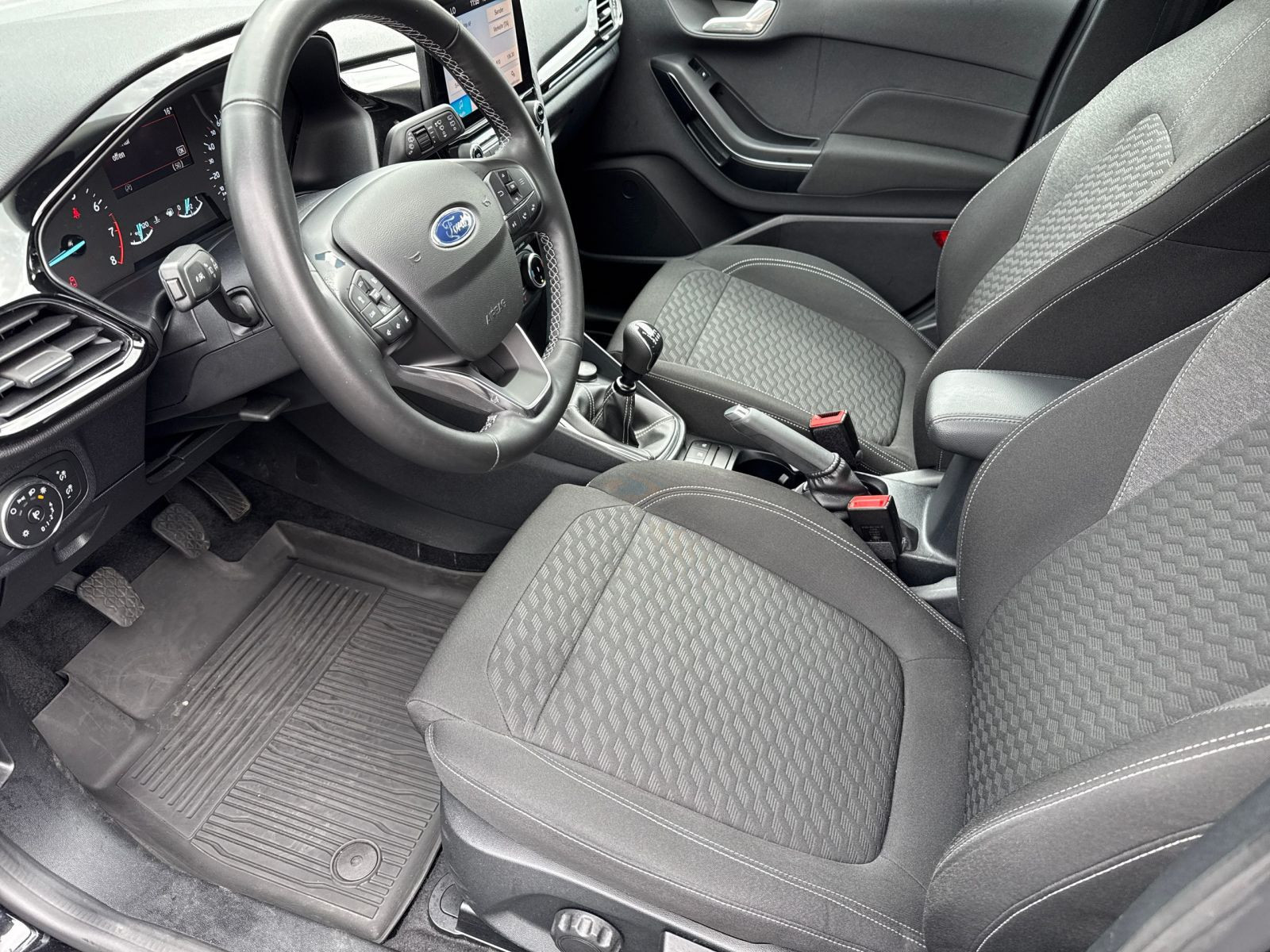 Ford - Fiesta_8